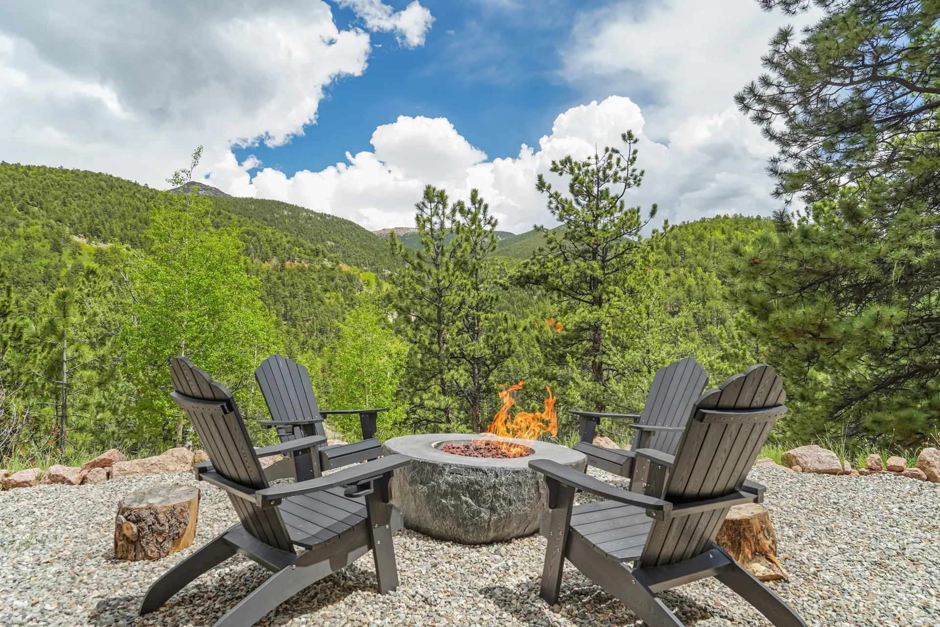 Valley Vista Lodge! Pet-Friendly w/ Hot Tub