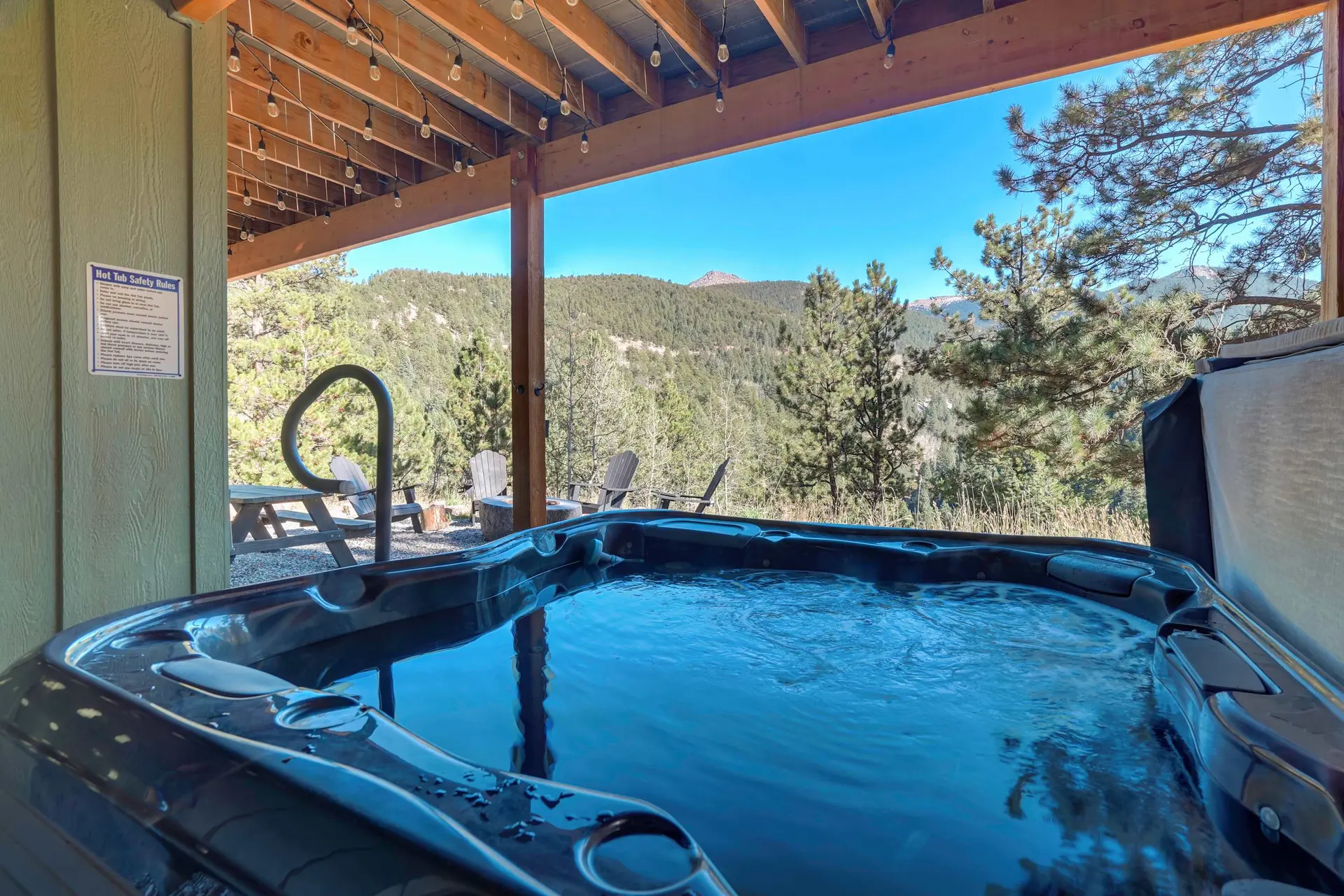 Valley Vista Lodge! Pet-Friendly w/ Hot Tub