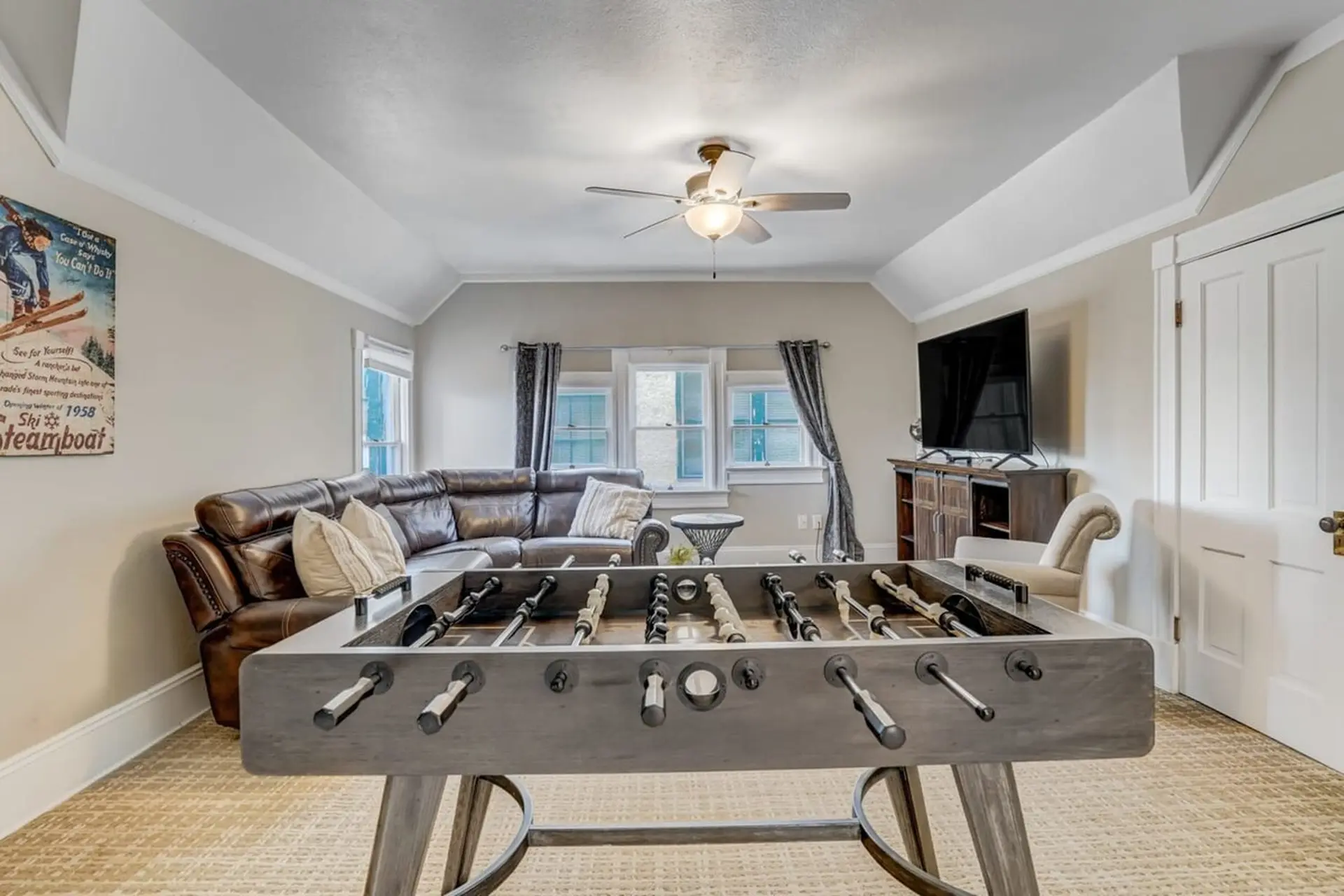 Crescent Penthouse! Downtown | Hot Tub | Golf