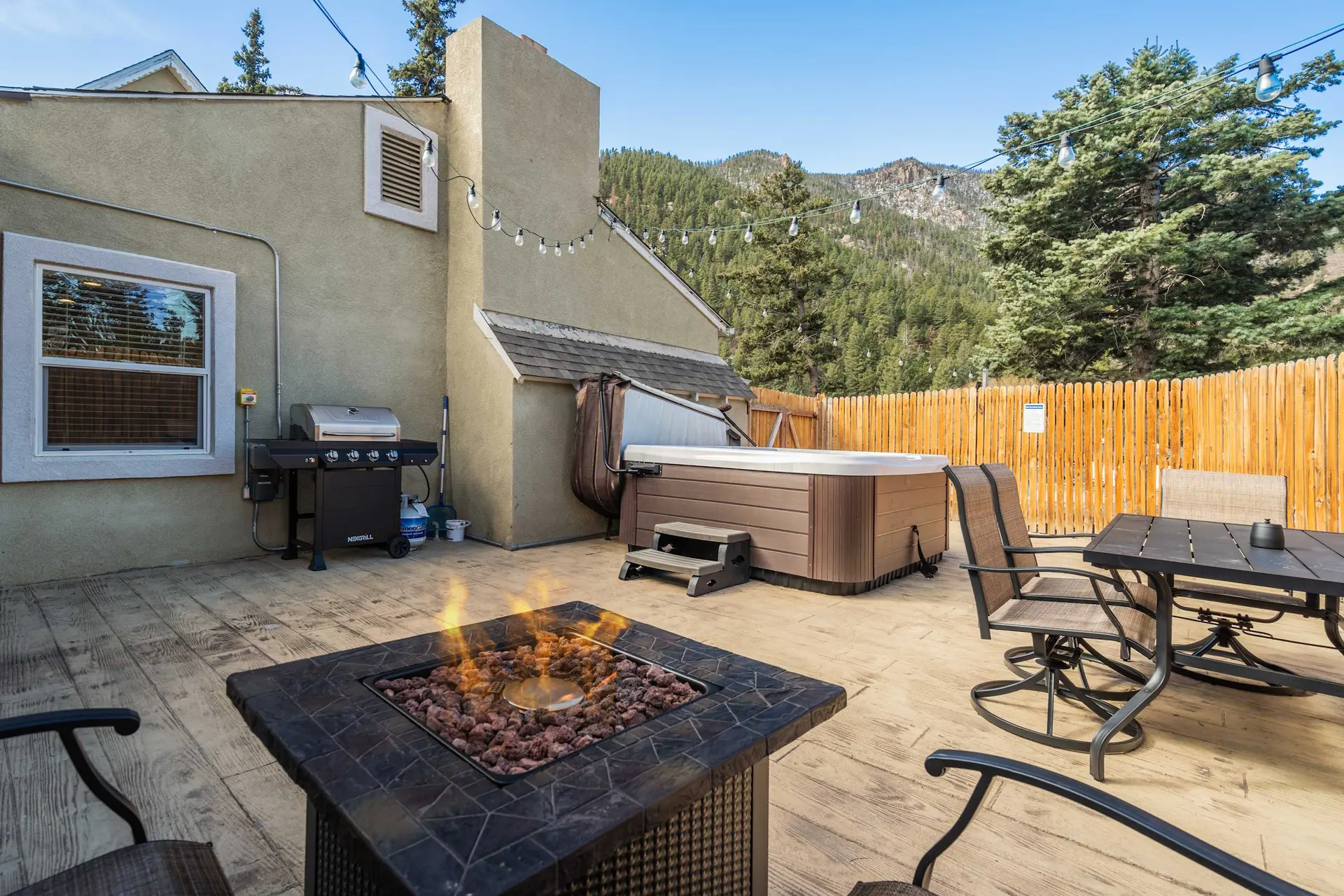 Mountain Retreat! Hot Tub & Fire Pit with Views