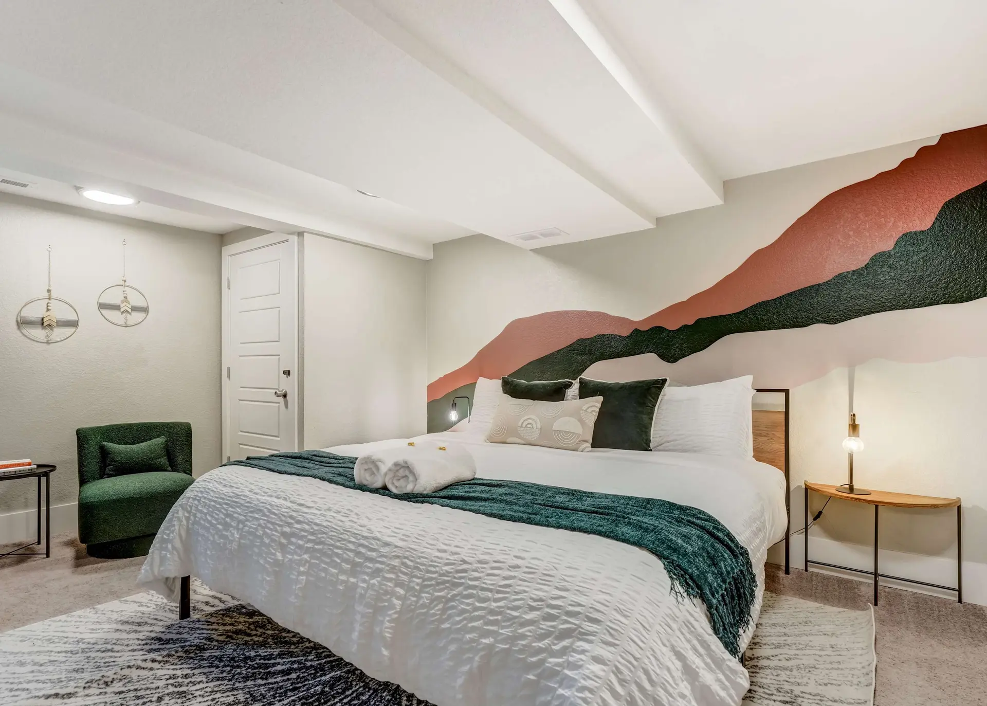 Institute Duo! 2 Apts Near Downtown & Parks