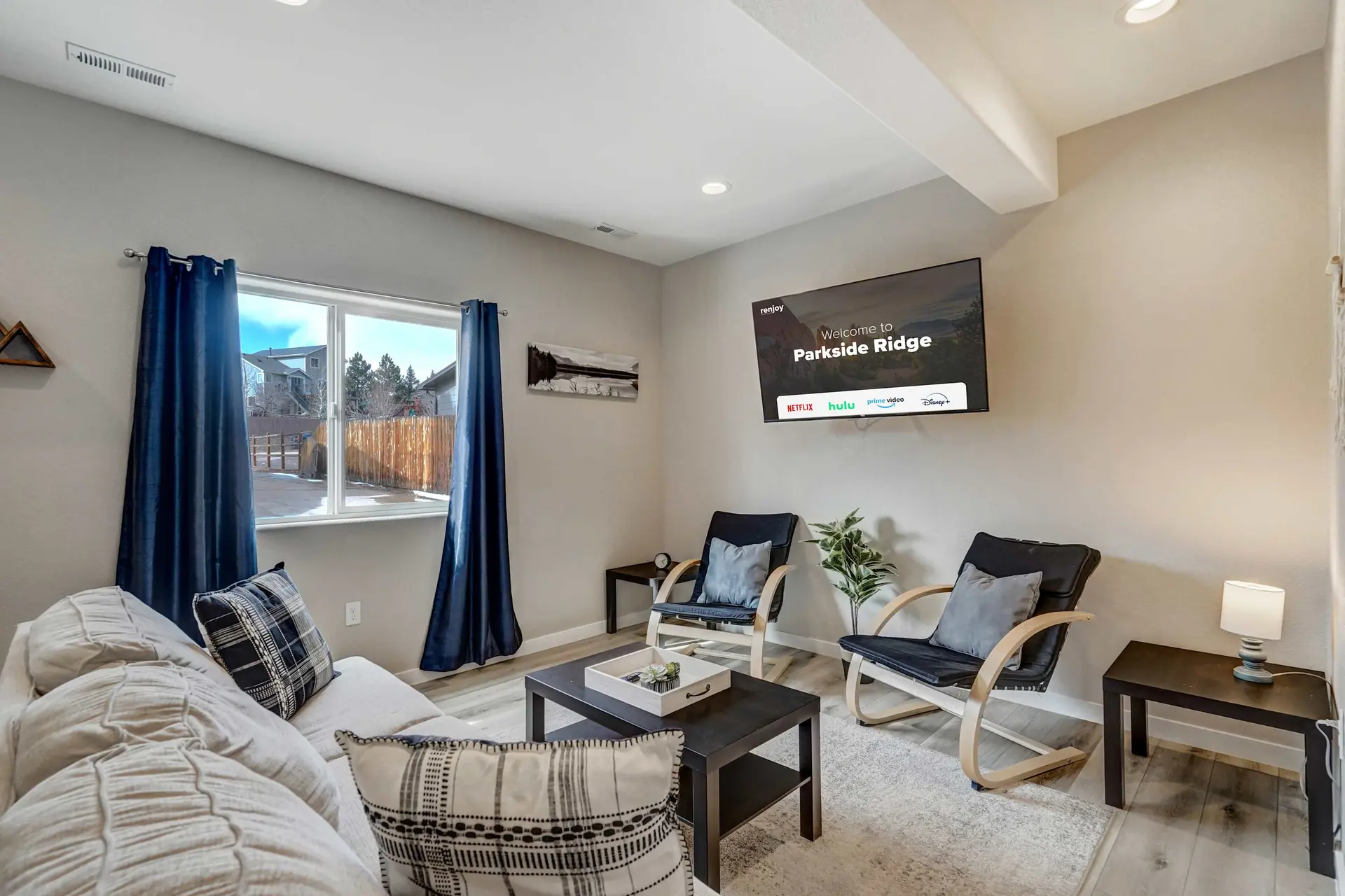 Parkside Ridge! Cozy Escape w/Hot Tub & Views