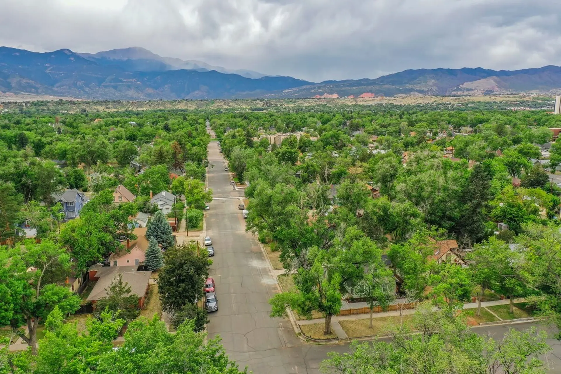 Del Norte Cottage! Downtown Home w/ BBQ & Fire Pit