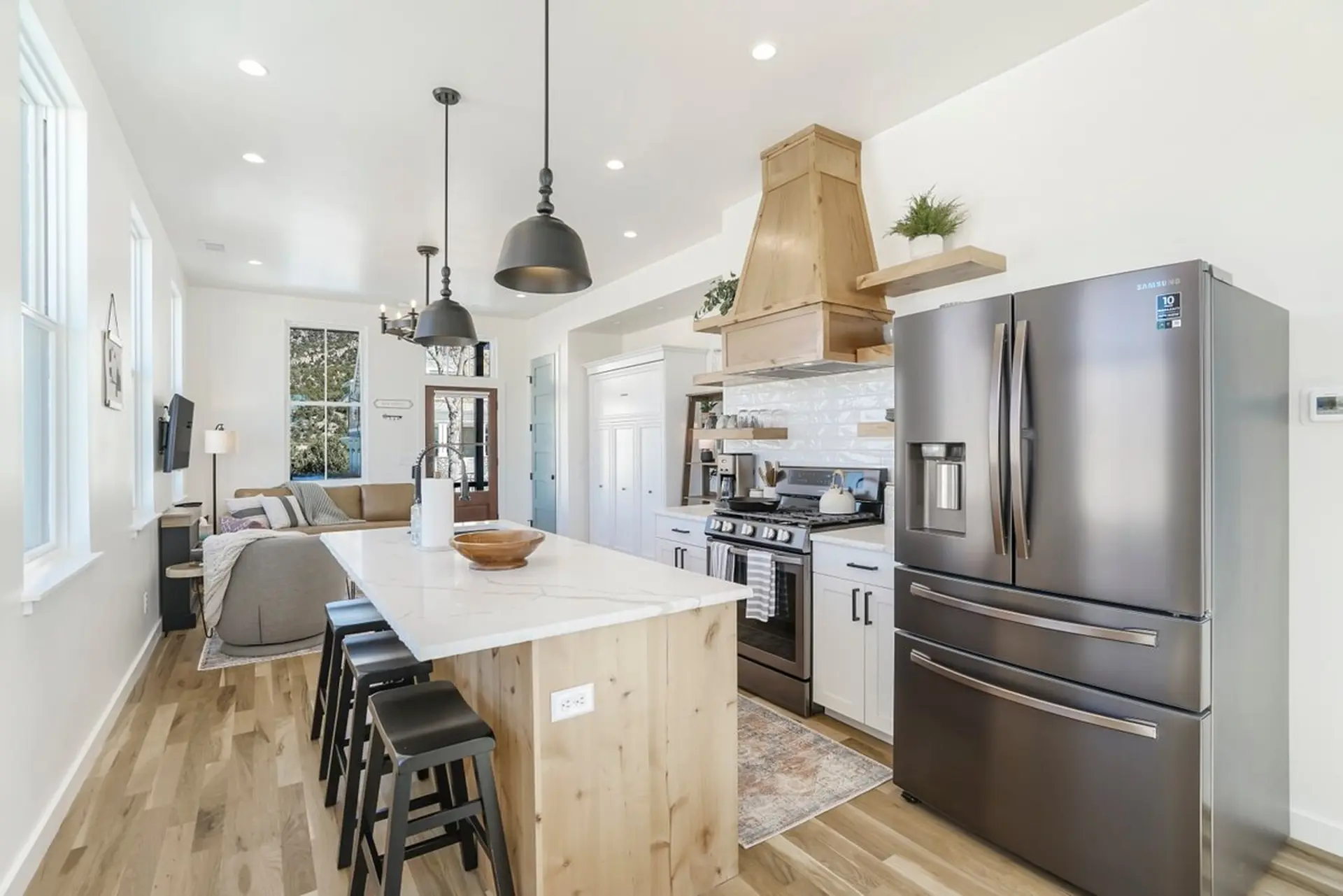 Alpine Estate! DT Villa w 3 Full Kitchens & Views!