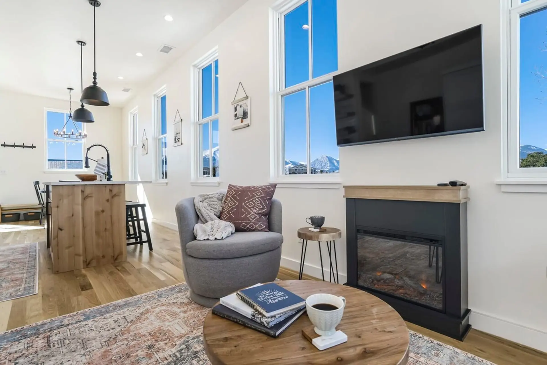 Alpine Estate! DT Villa w 3 Full Kitchens & Views!