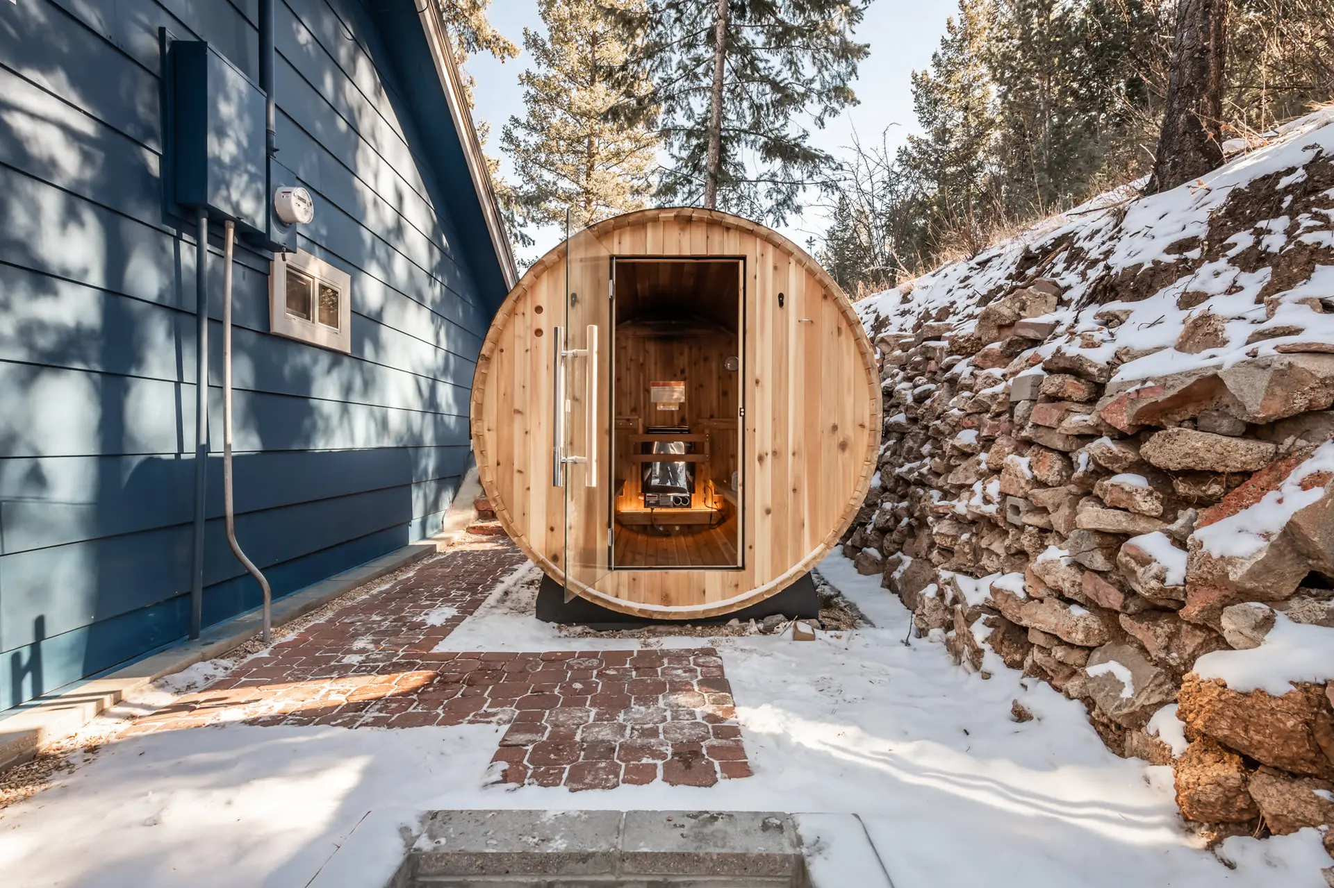 Cobalt Peak! Pet-Friendly w Sauna & Great Views!