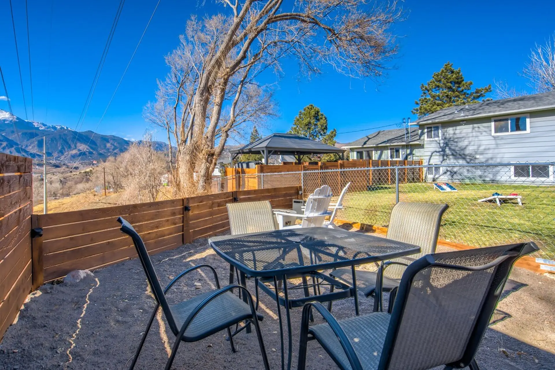 Kings Hideaway! Apartment w Hot Tub & Scenic View