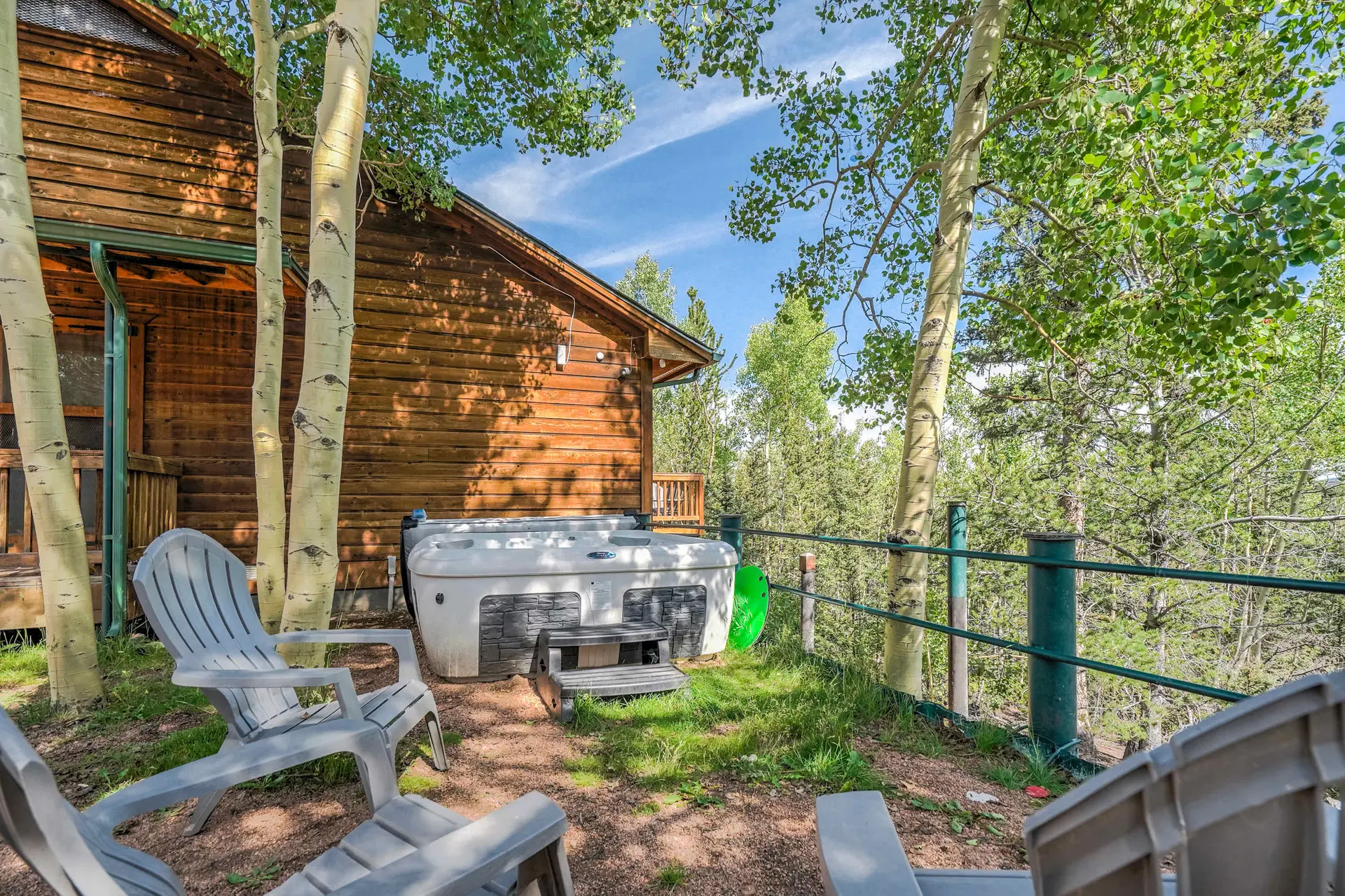 Rustic Outlaw! Scenic Mountain Stay w/ Hot Tub