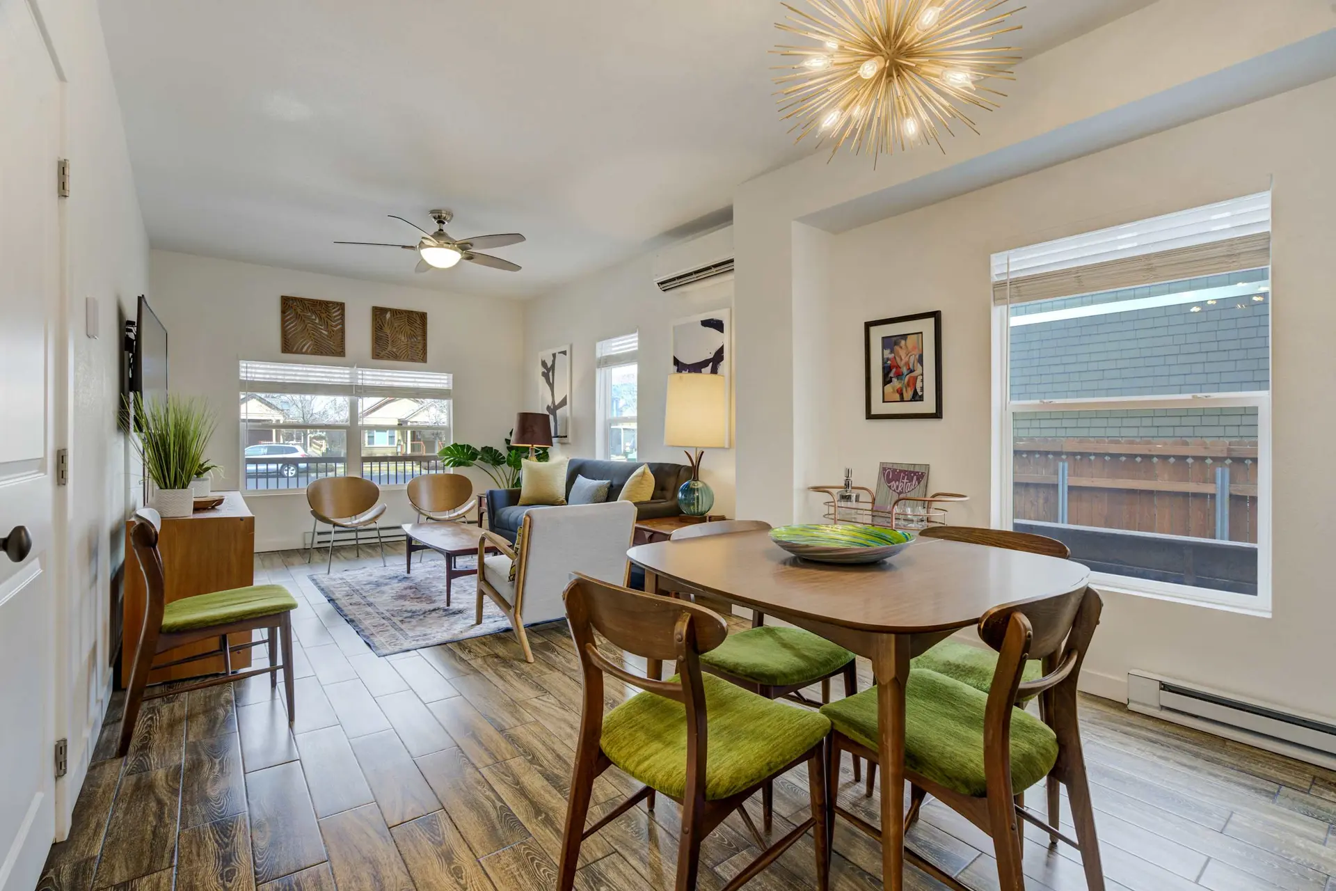 Modern Edge! Cozy & Stylish Downtown Retreat