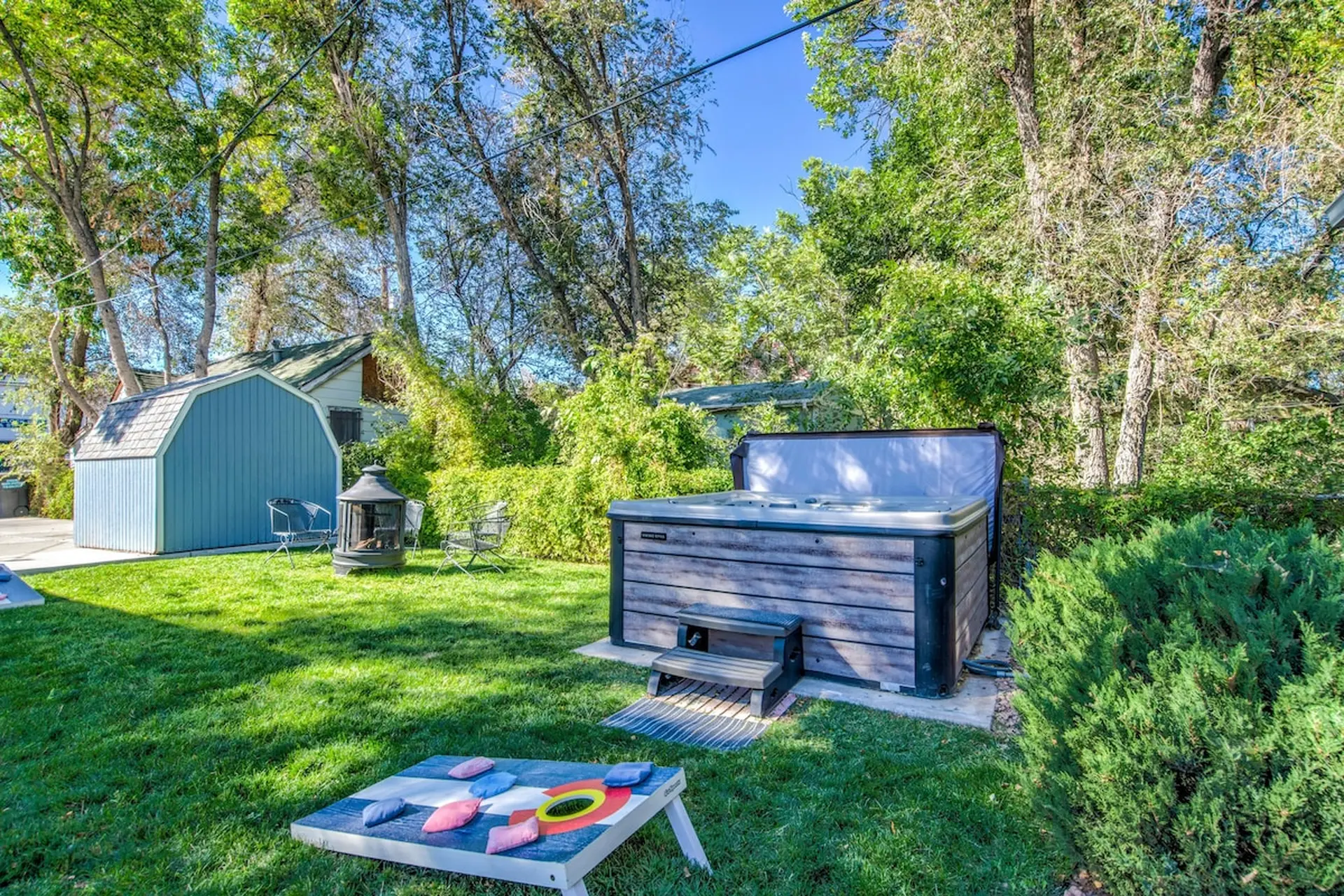 Corona Victorian! Hot Tub & Walk to Downtown