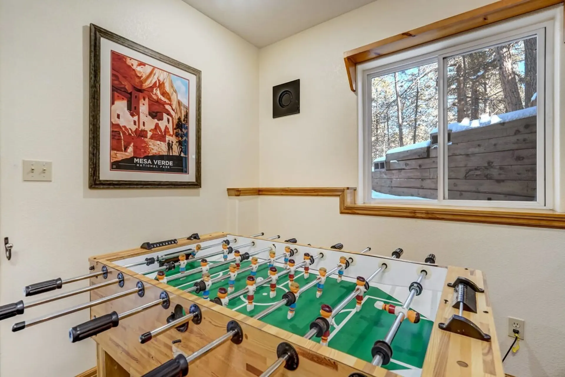 Crystal Retreat Cabin! Trails, BBQ, & Eco Escape