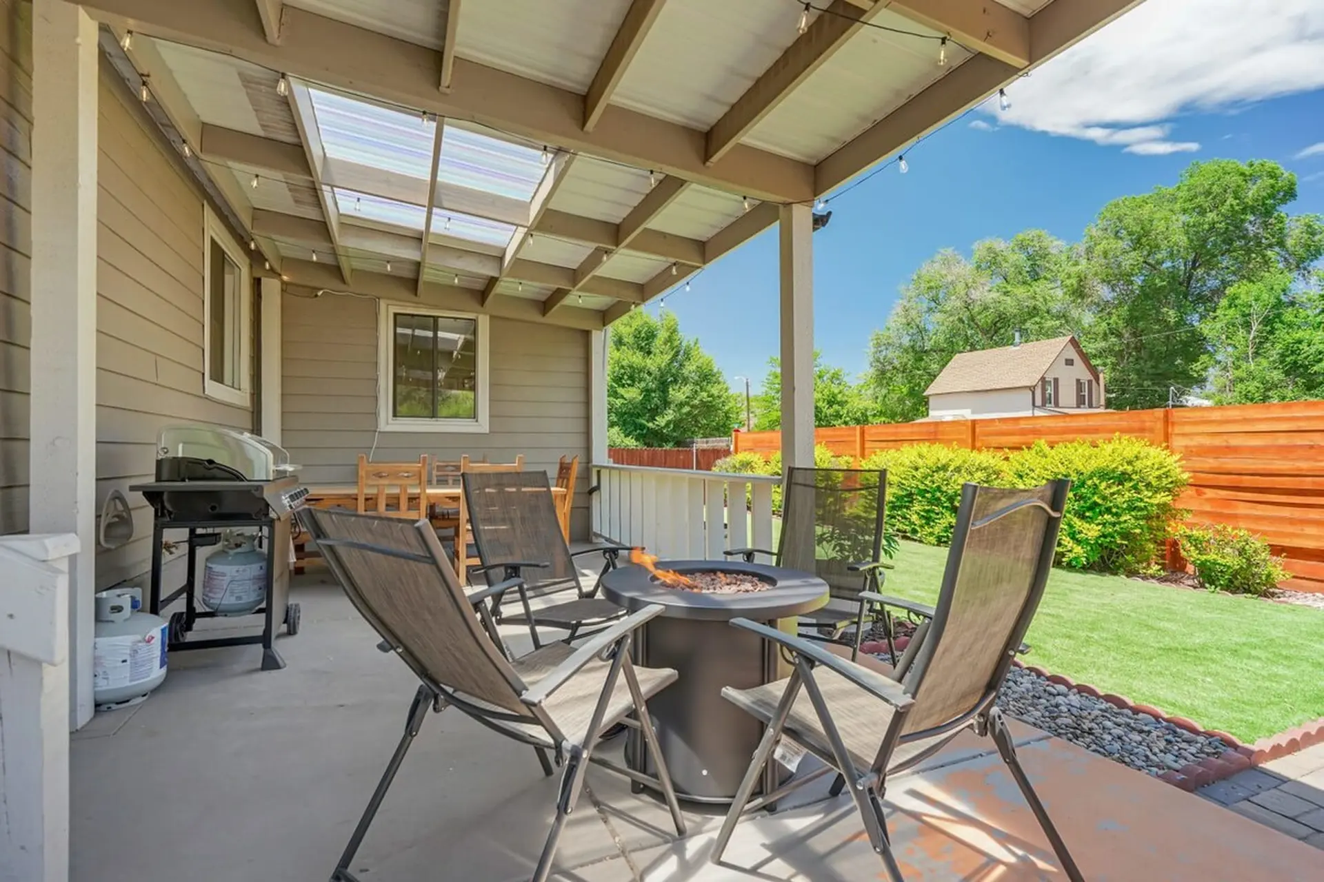 Urban Casita! Cozy Family House w BBQ, Fire Pit