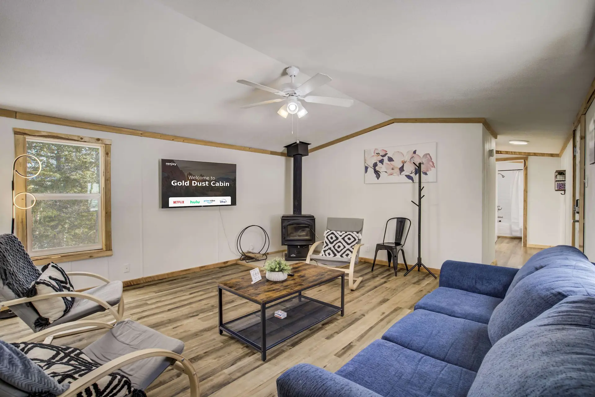 Gold Dust Cabin! Family Escape with Scenic Views