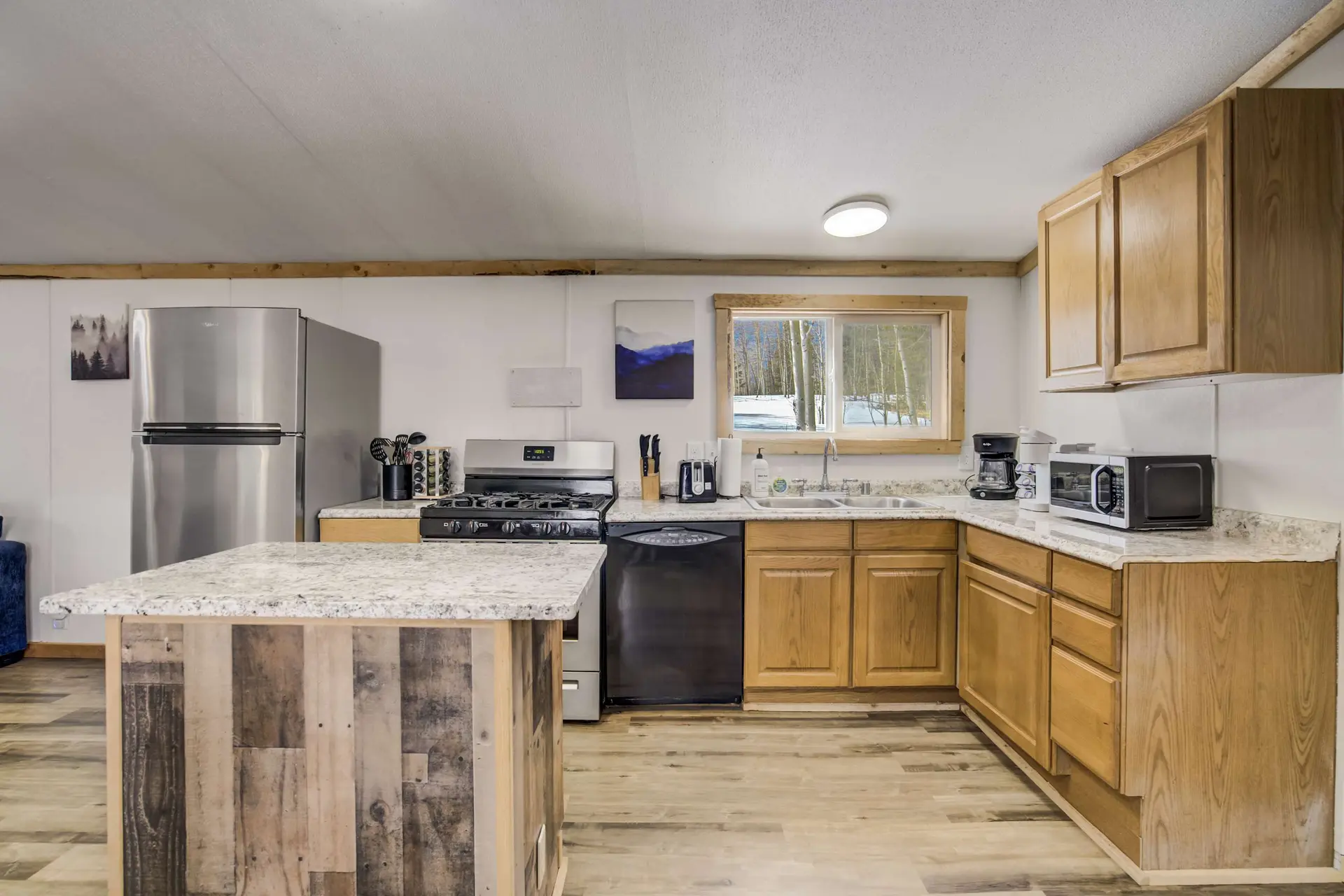 Gold Dust Cabin! Family Escape with Scenic Views