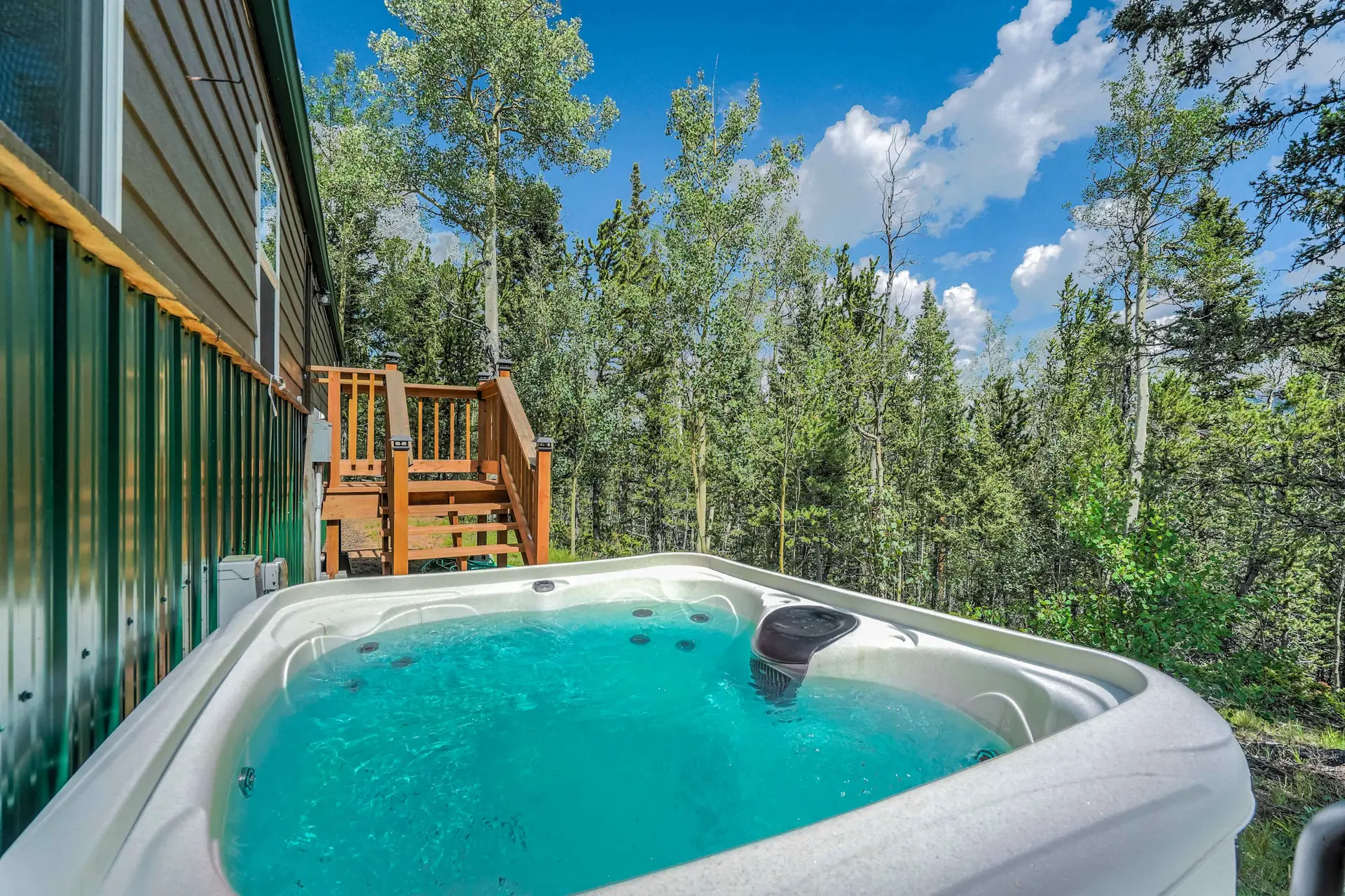 Gold Dust Cabin! Rustic Scenic Retreat w/ Hot Tub