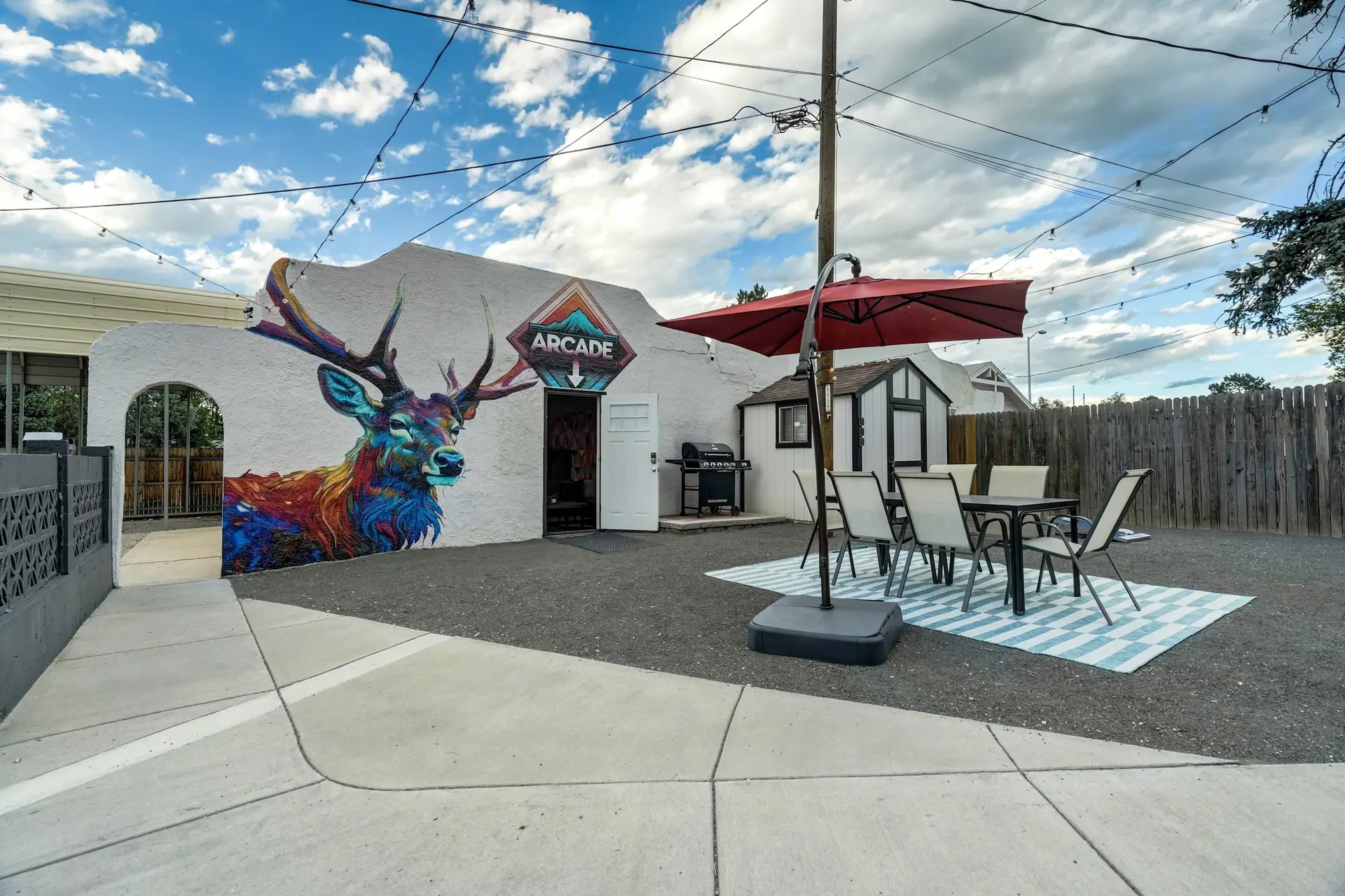 Pikes Charm! Apartment w/ Arcade, BBQ & Fire Pit