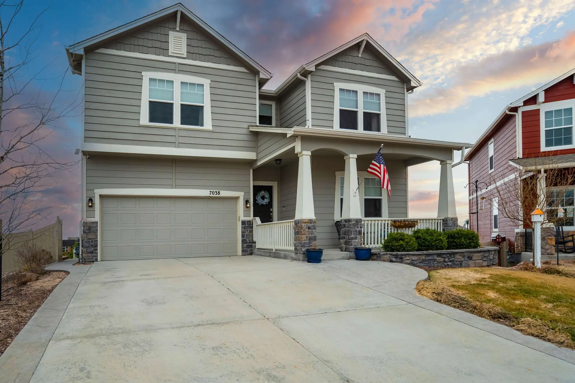 Clear Estate! Spacious Retreat with BBQ & Views