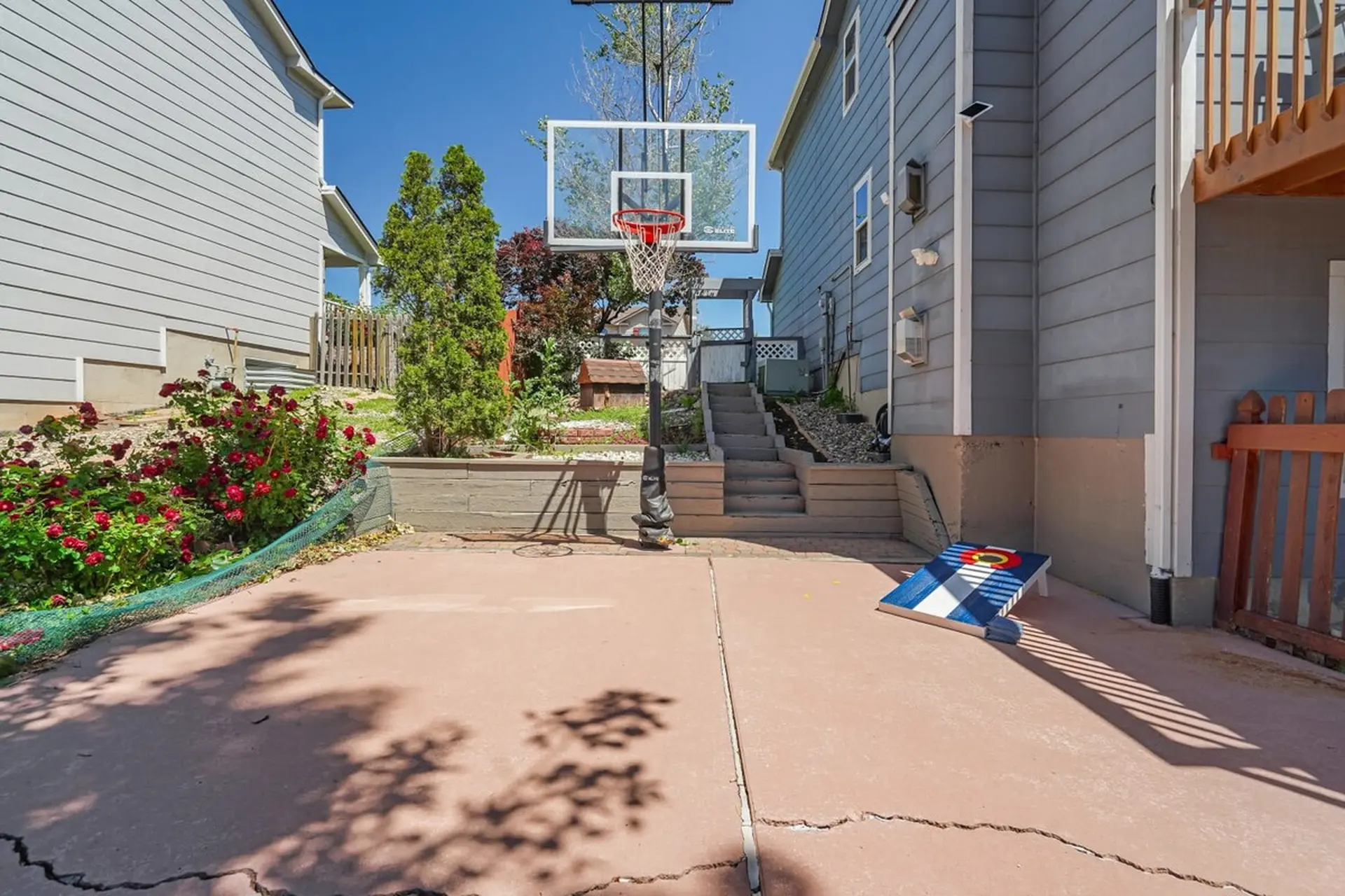 Whistler Hollow! Family Home, Bball Court, Firepit