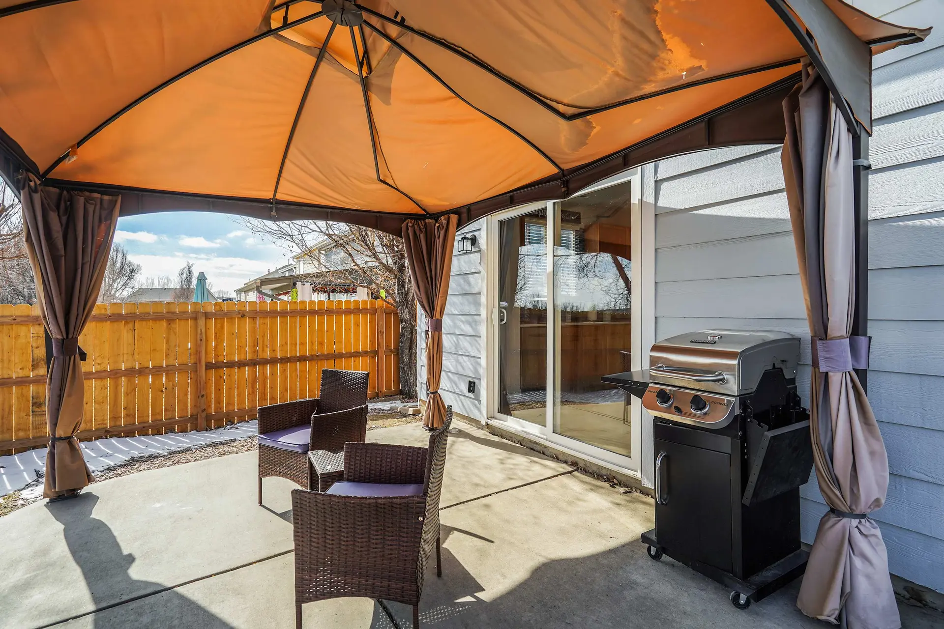 Pony Meadows! Family Escape with BBQ & Workspace