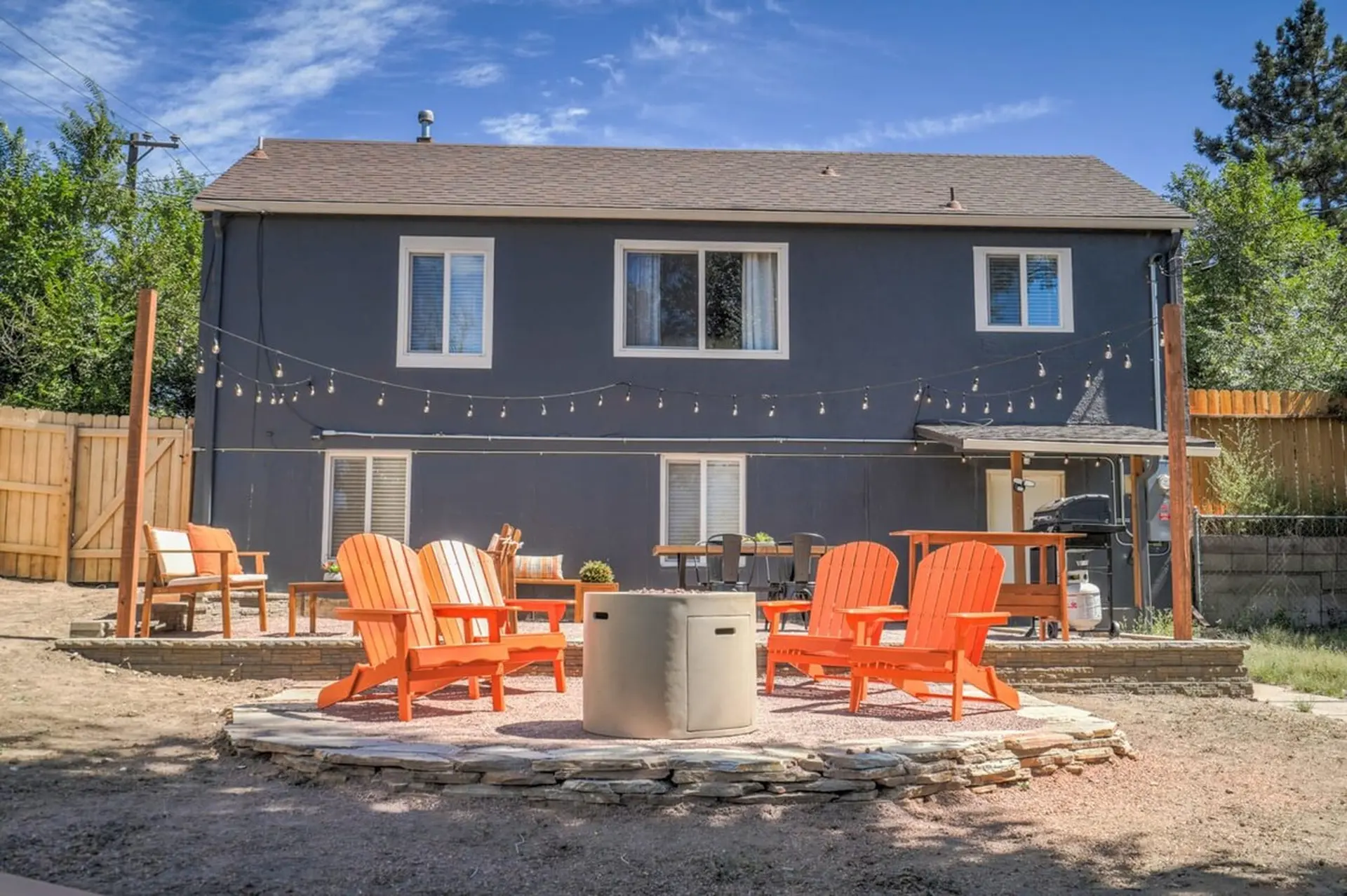 Nested Bungalow – Stylish Retreat w/Fire Pit & BBQ
