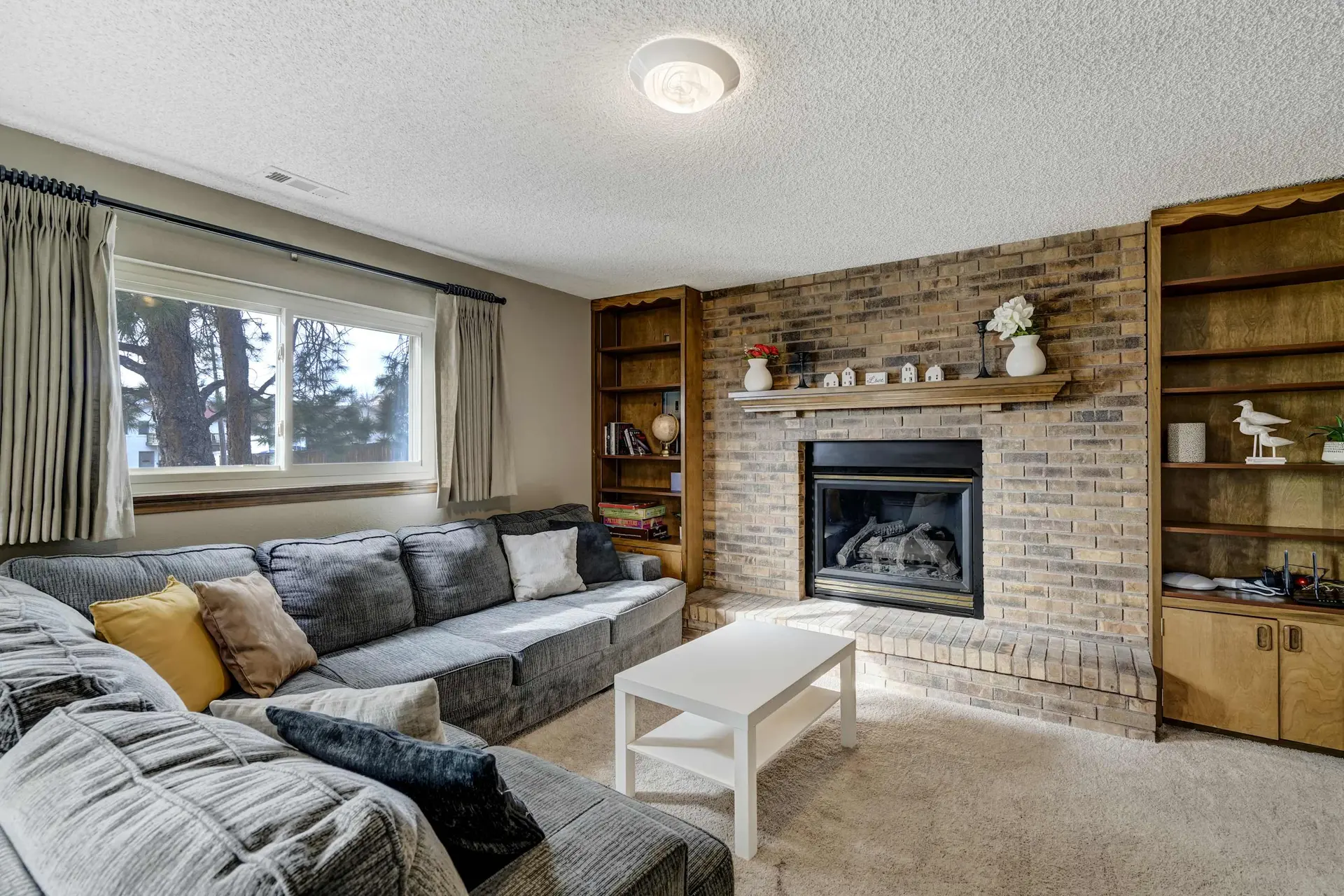 Foxwood Acres! Cozy Home, Hot Tub & Mountain Views