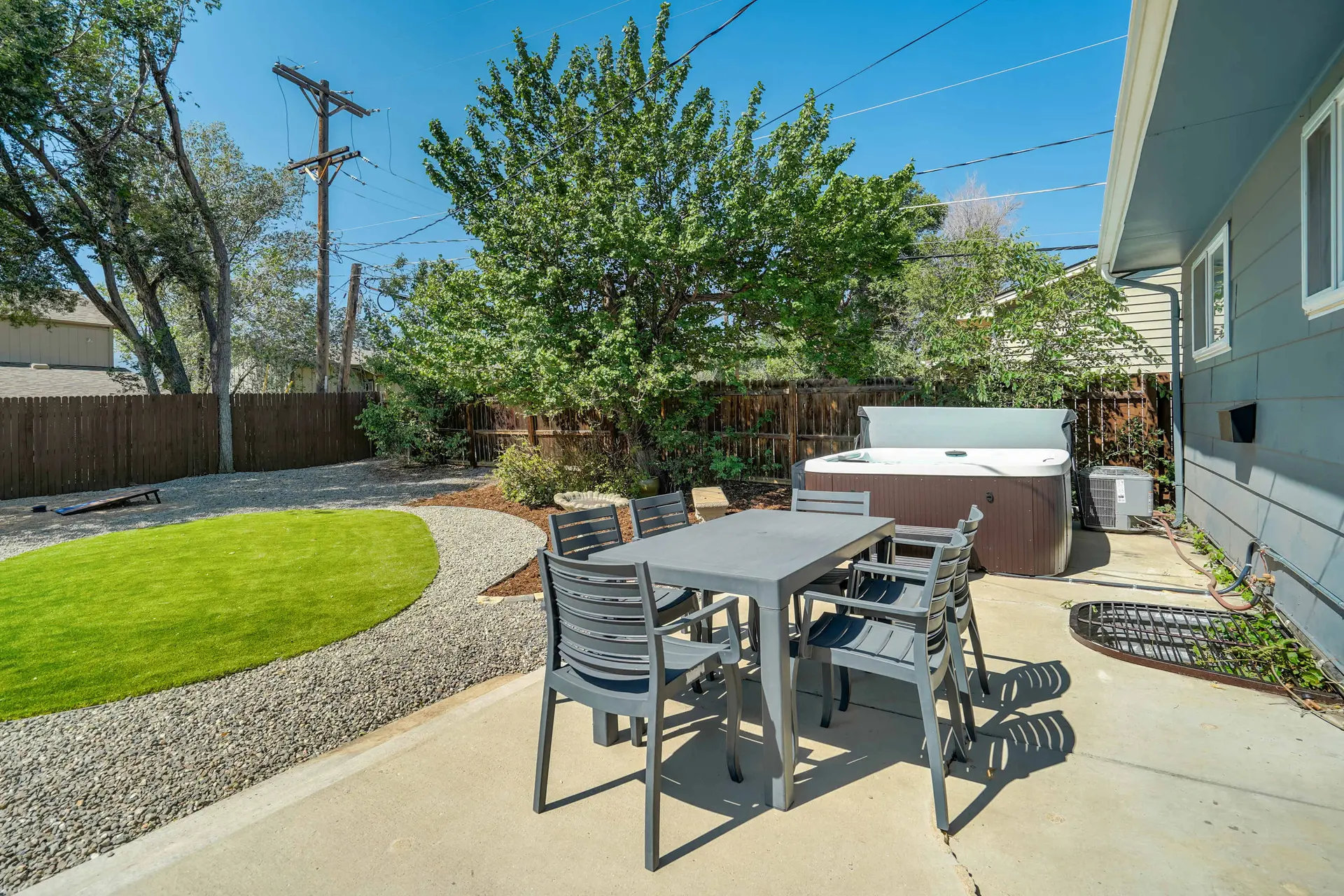 Skyline Overlook! Panoramic Views & Hot Tub!