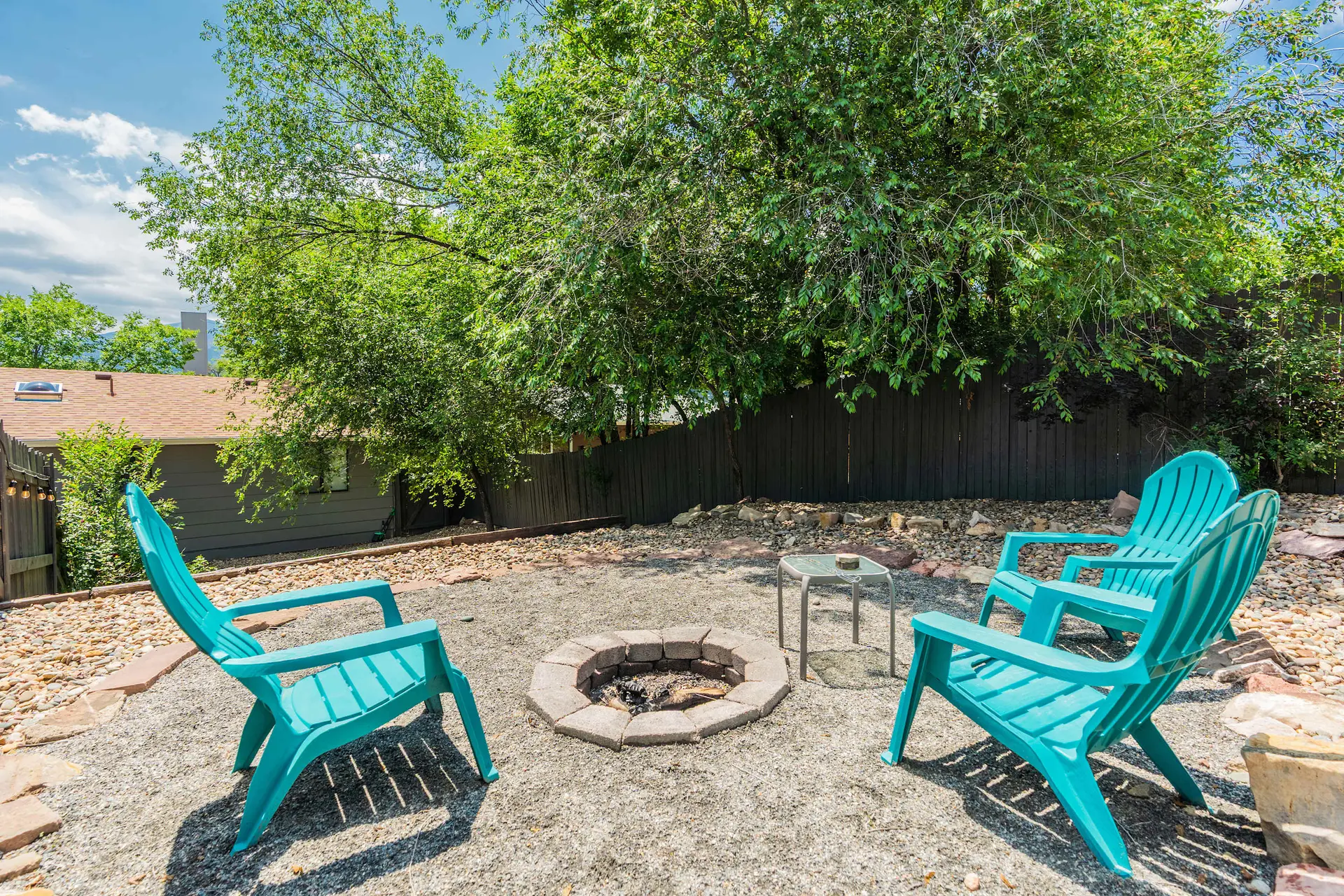 Hillside Perfection! Pet-Friendly, Fire Pit & BBQ