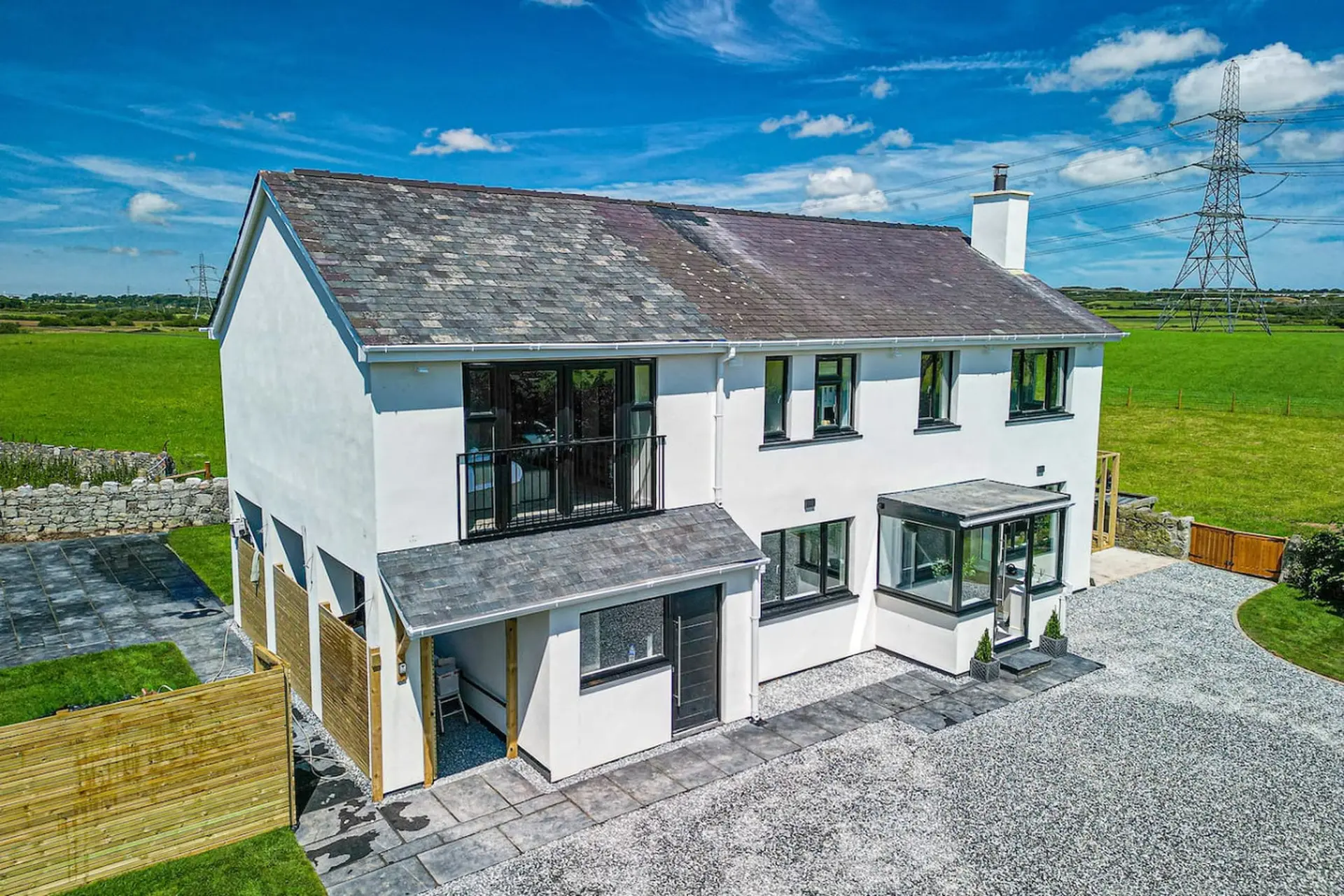 Rural Hideaway with Hot Tub, Orchard & Games Room