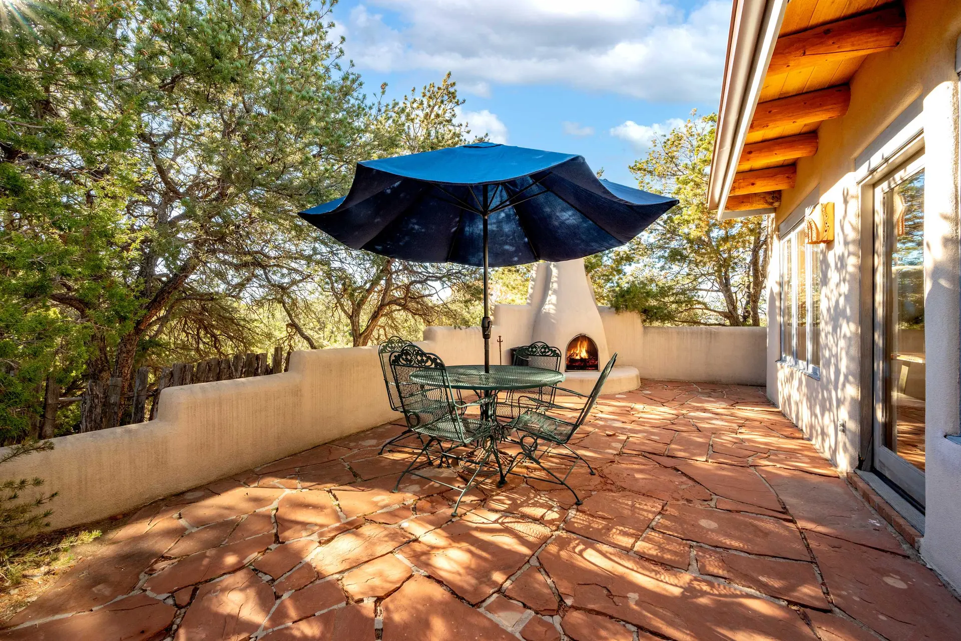 Foothills Retreat- Patios| Rooftop Deck|Quiet|2BR