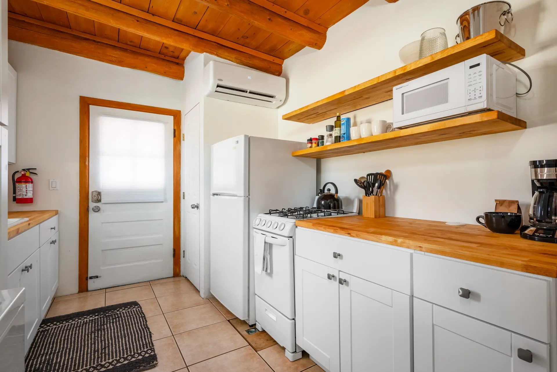 Galisteo Getaway- Courtyard | Near Railyard | 1BR