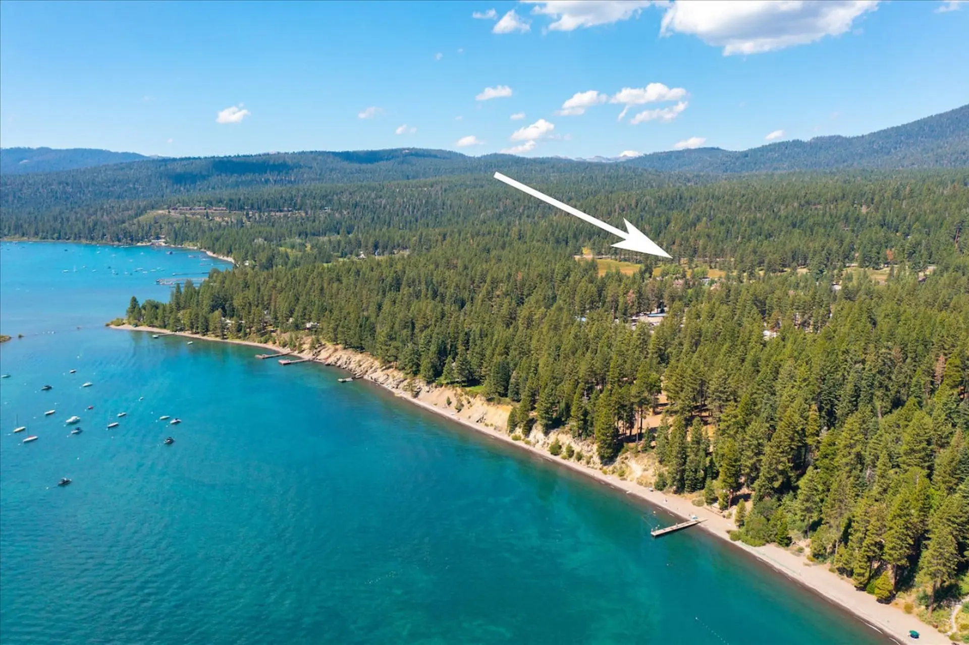 Tahoe City Condo for 8 HotTub for HOA Close to Ski