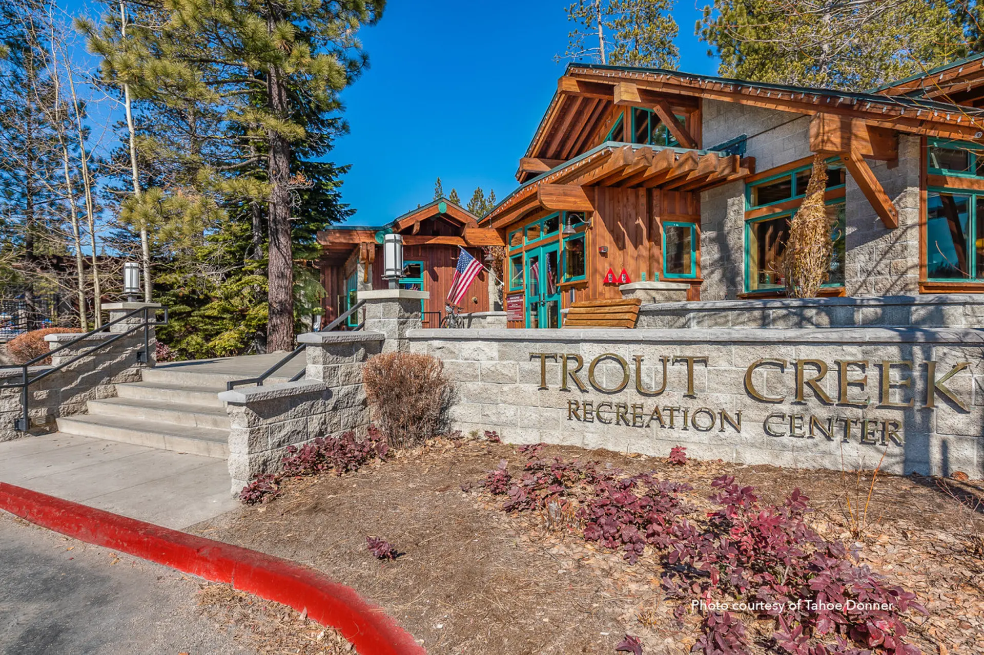 3BR Family Cabin for 8 in Tahoe Donner HOA Perks