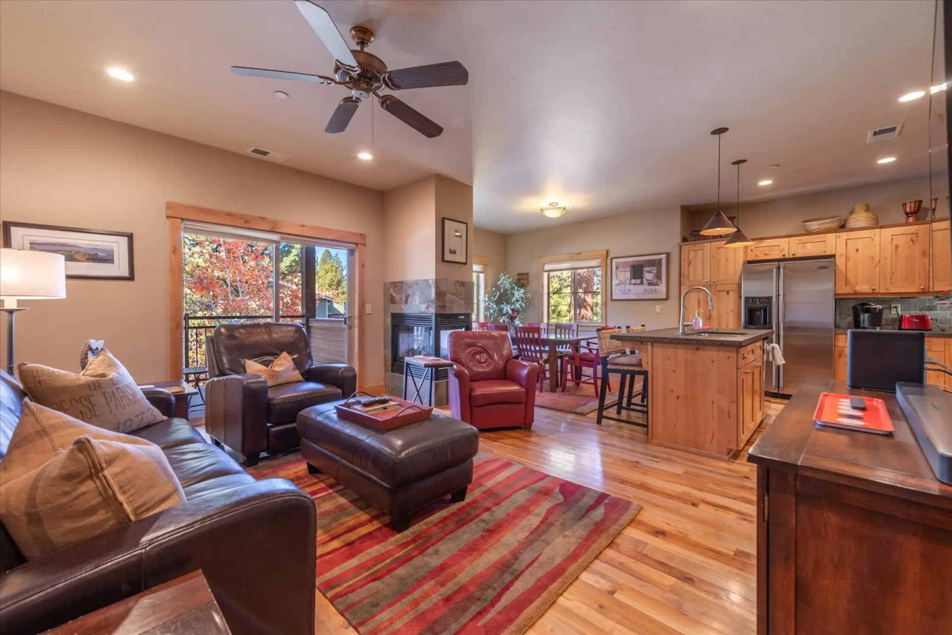 Deluxe Truckee townhome 3BDR/2.5BA Dog Friendly