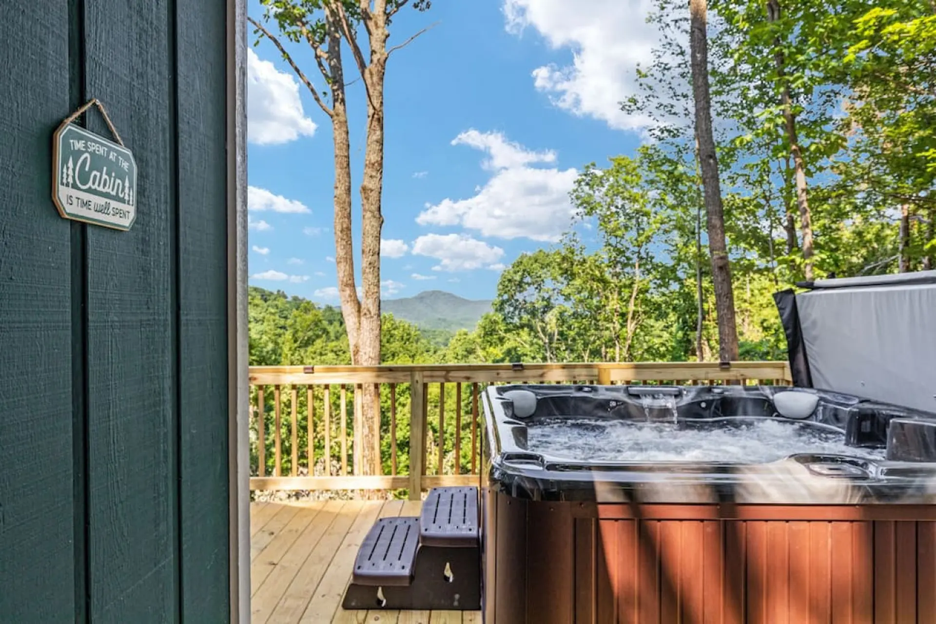 Forest Ridge Cabin - Hot Tub +Wi-Fi +National Park