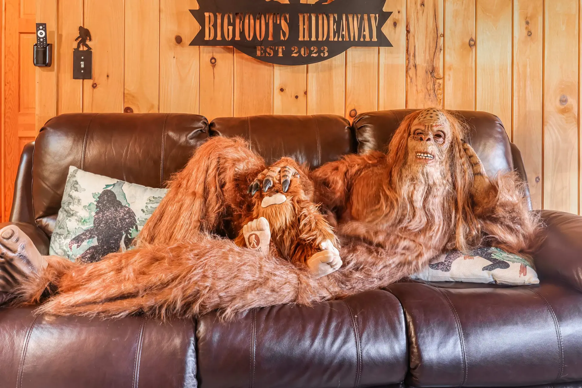 Bigfoot's Hideaway - Bigfoot Themed Cabin - Views