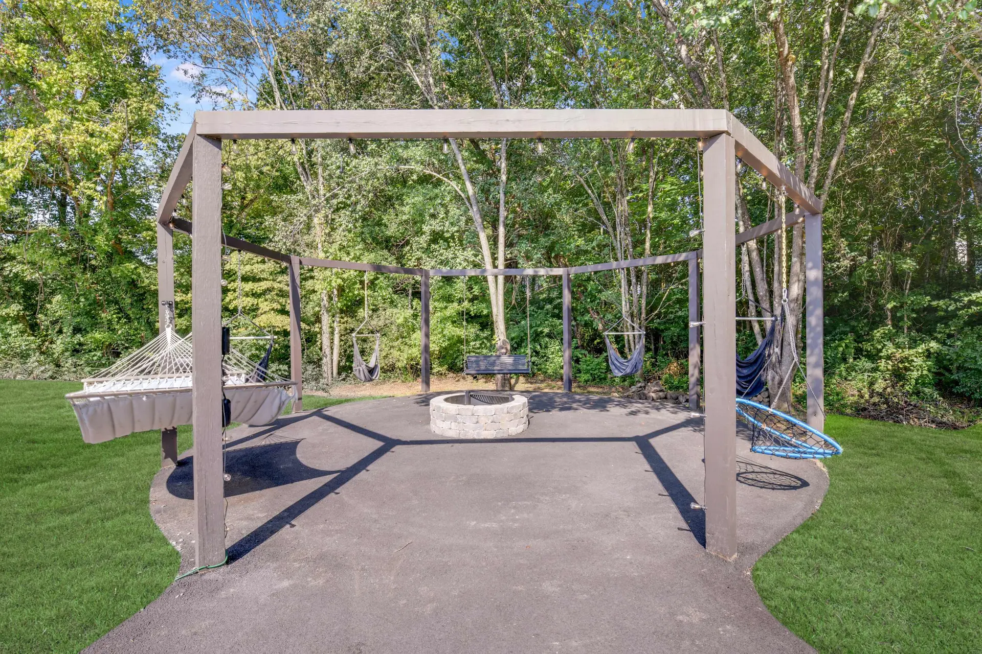 Stay & Play 18 Guest Family Fun - Pickleball Court