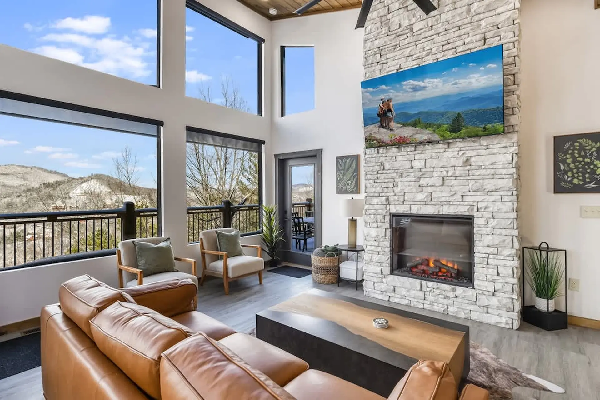 Unobstructed Panoramic Mountain Views! Heated Pool