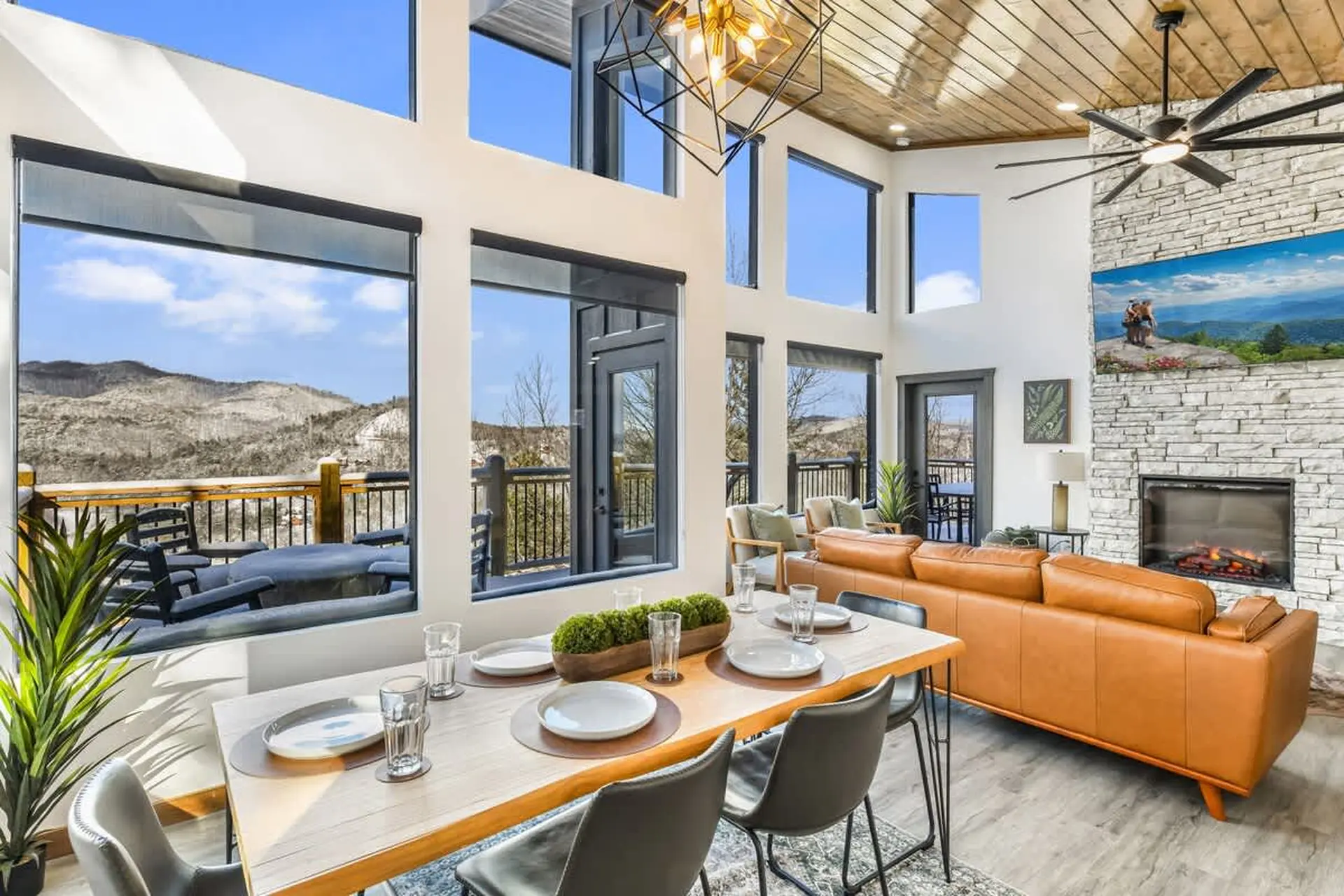 Unobstructed Panoramic Mountain Views! Heated Pool