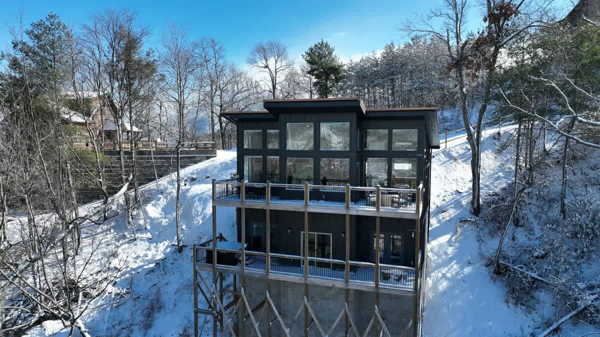 Unobstructed Panoramic Mountain Views! Heated Pool