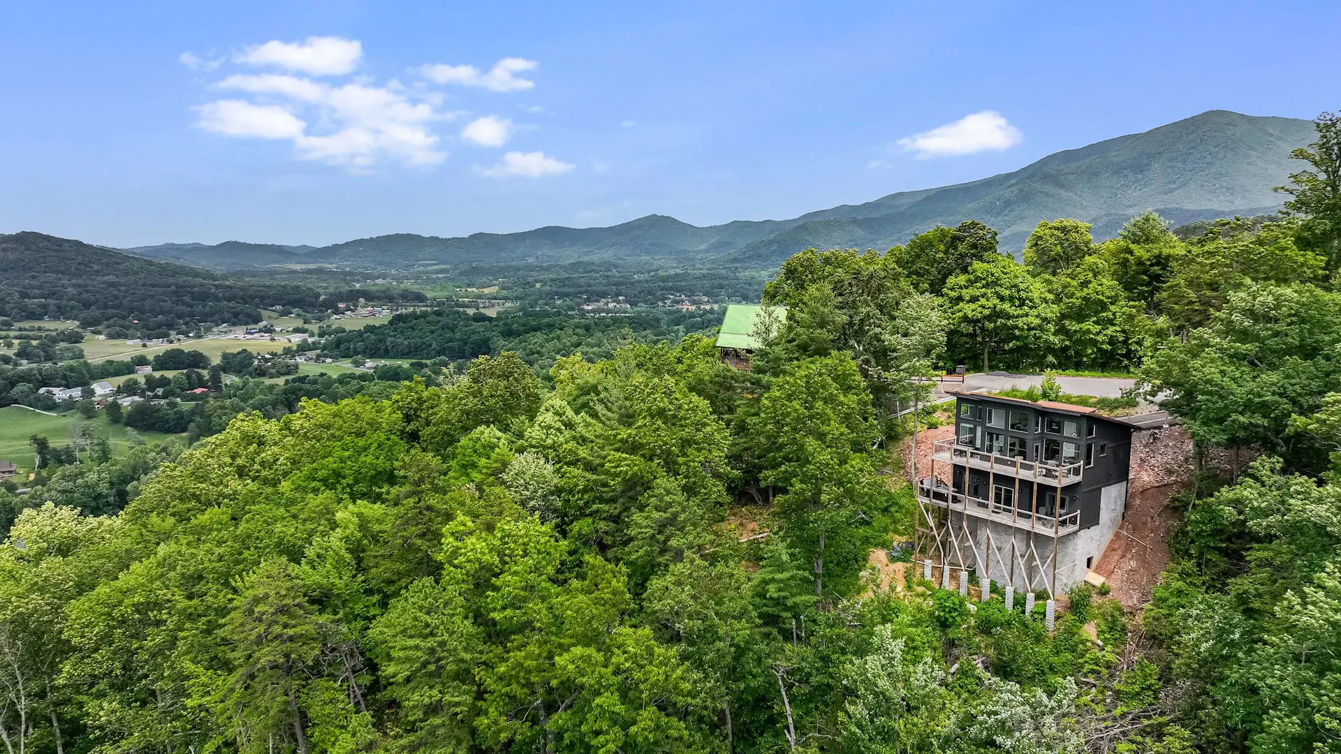 Unobstructed Panoramic Mountain Views! Heated Pool