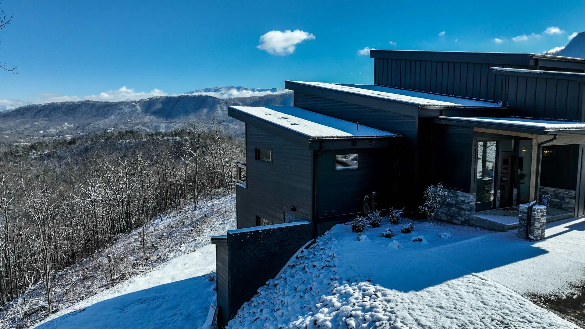 Montblue - Unobstructed Panoramic Mountain Views!