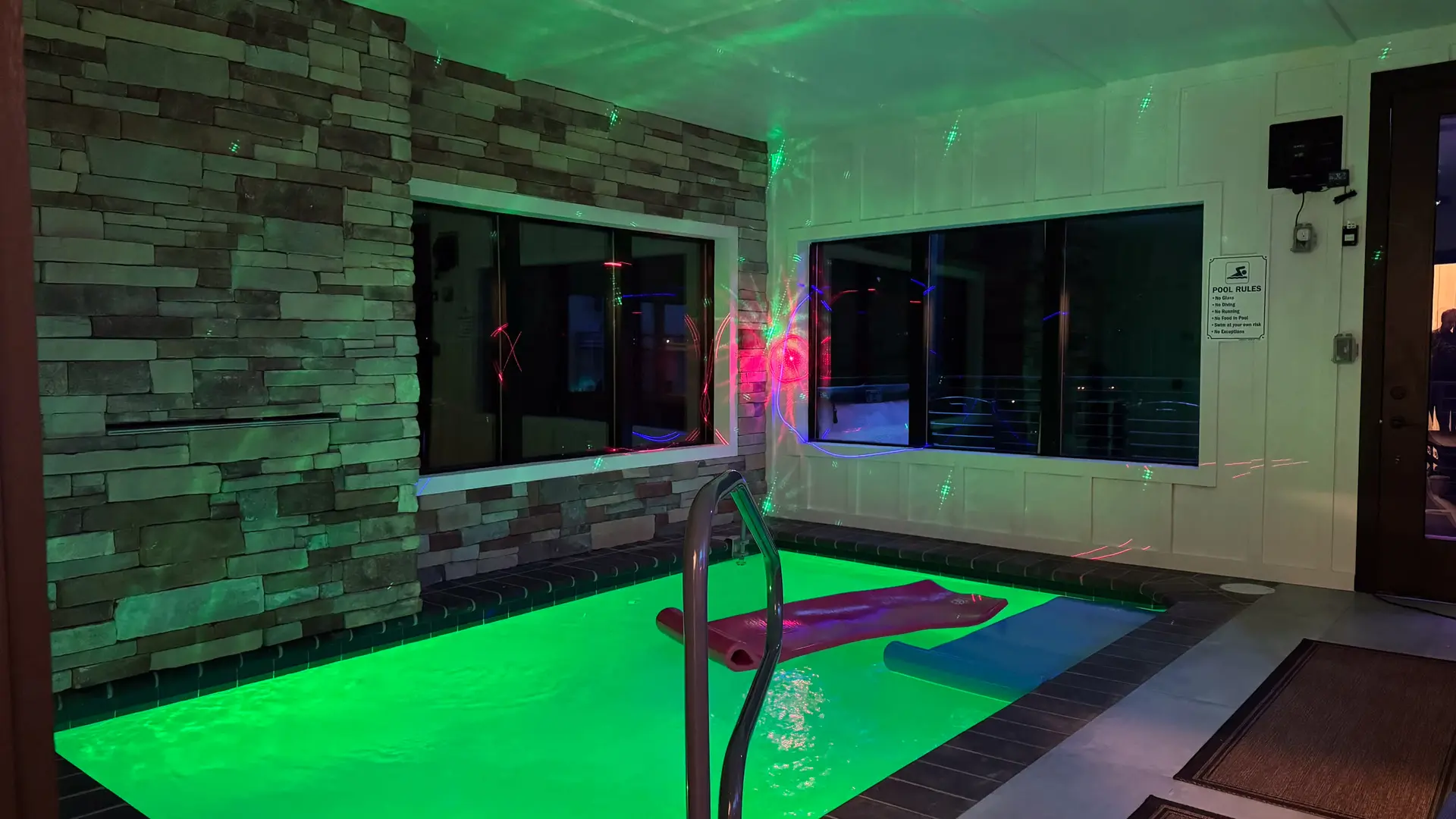 Heated Indoor Pool - Incredible Views - Easy Drive