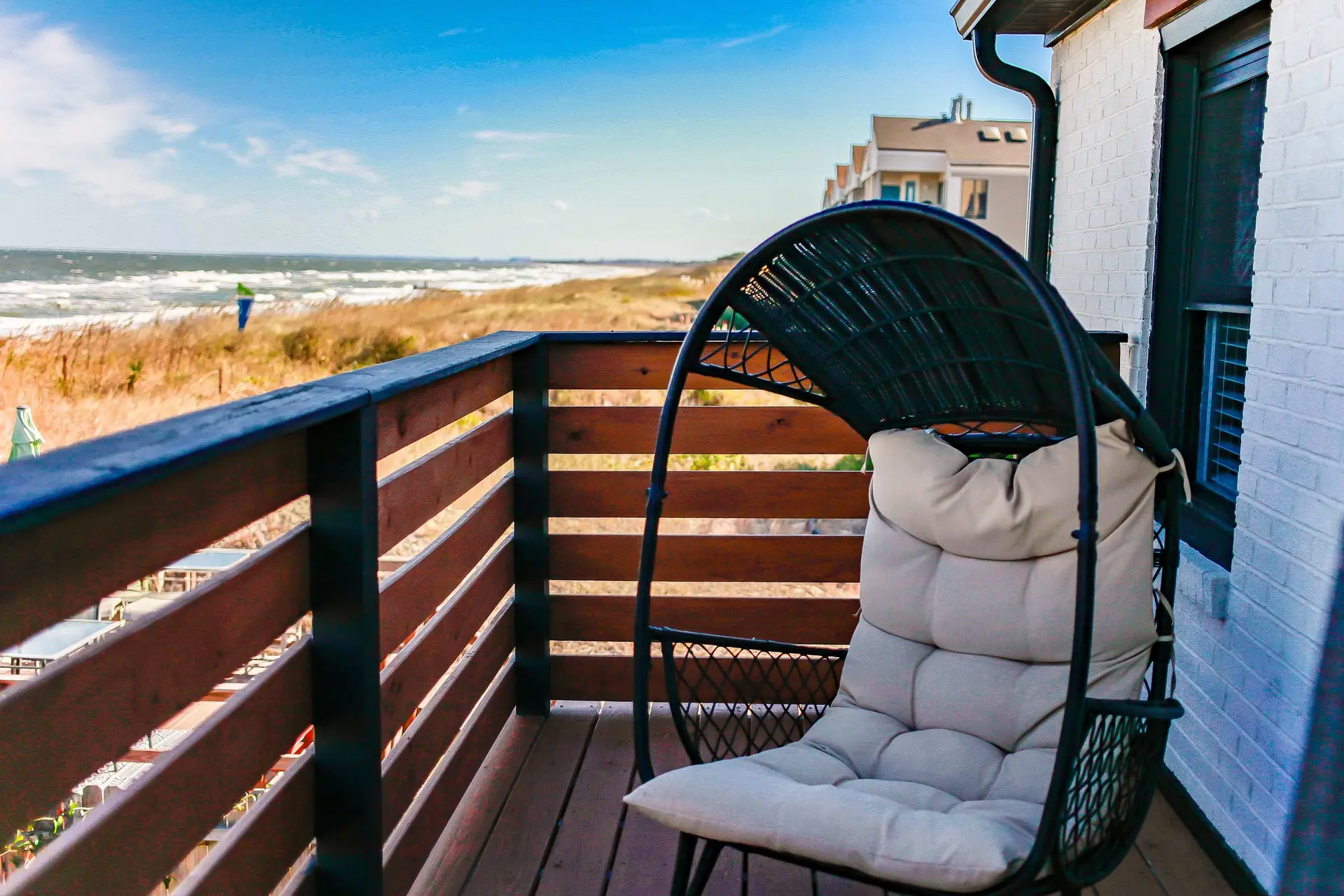 Sojourn 2 BR Home with Deck Access & Ocean Views