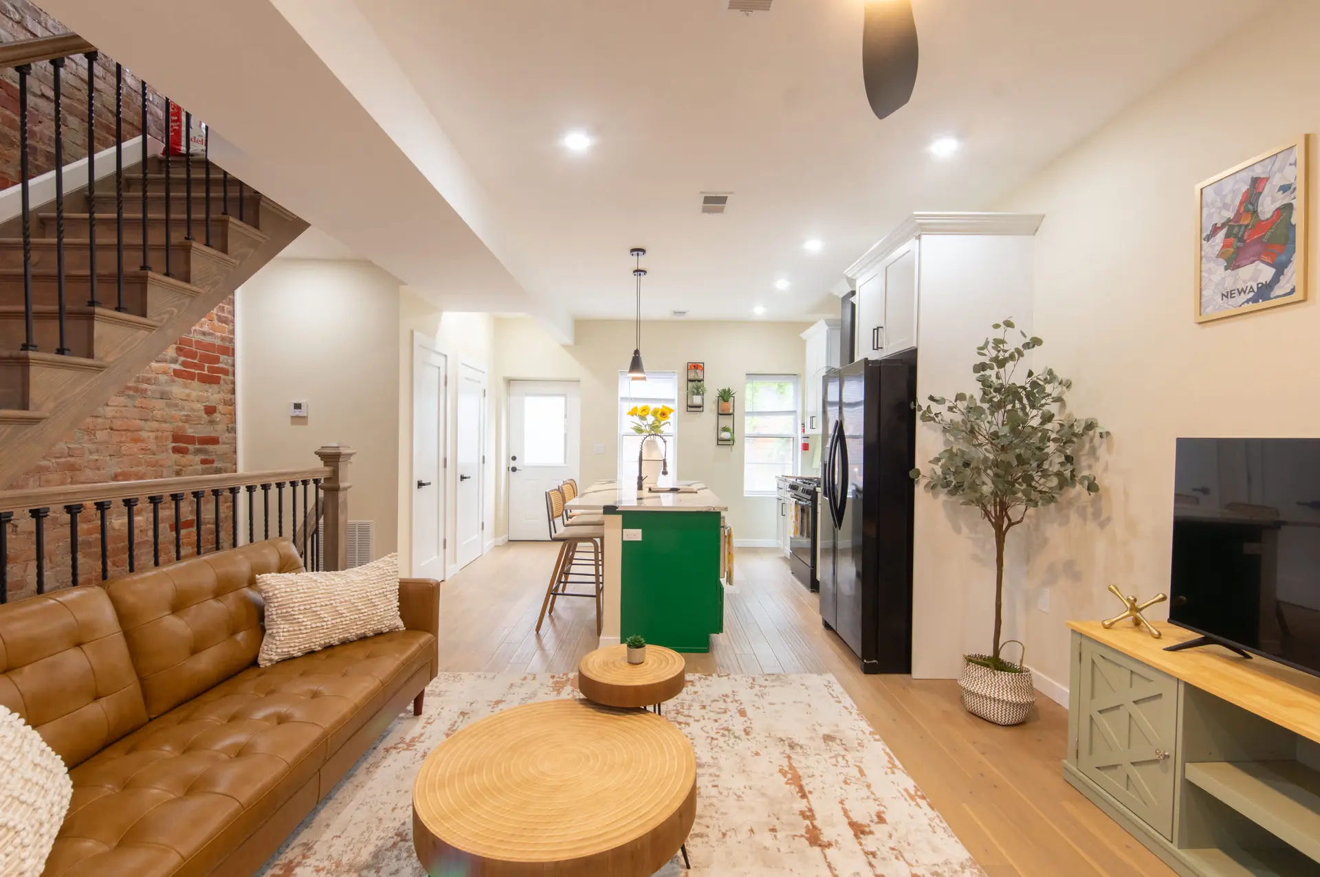 Sojourn's Coveted Cultural Home | Sleeps 6