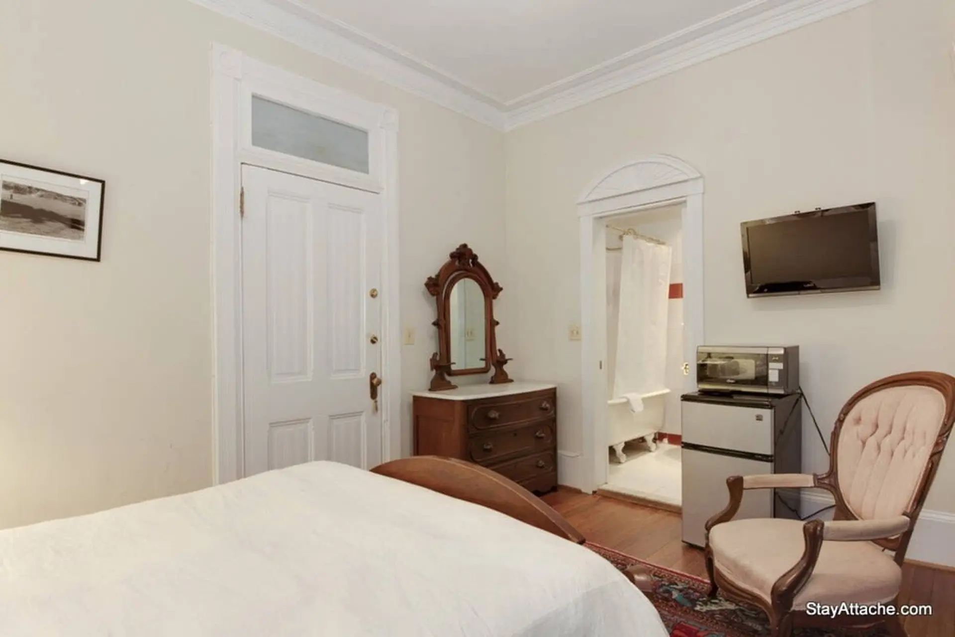 Historic DuPont Circle Inn ~ Lincoln Room