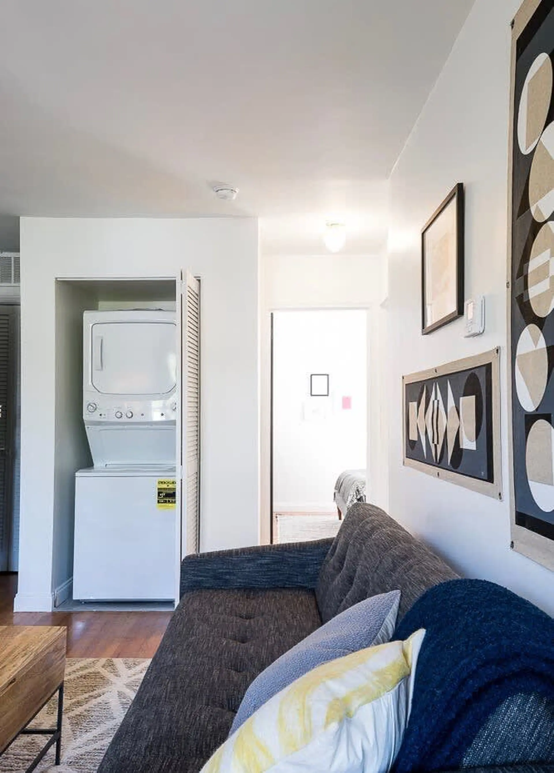 Sojourn Modern Eco Loft Near Eastern Market