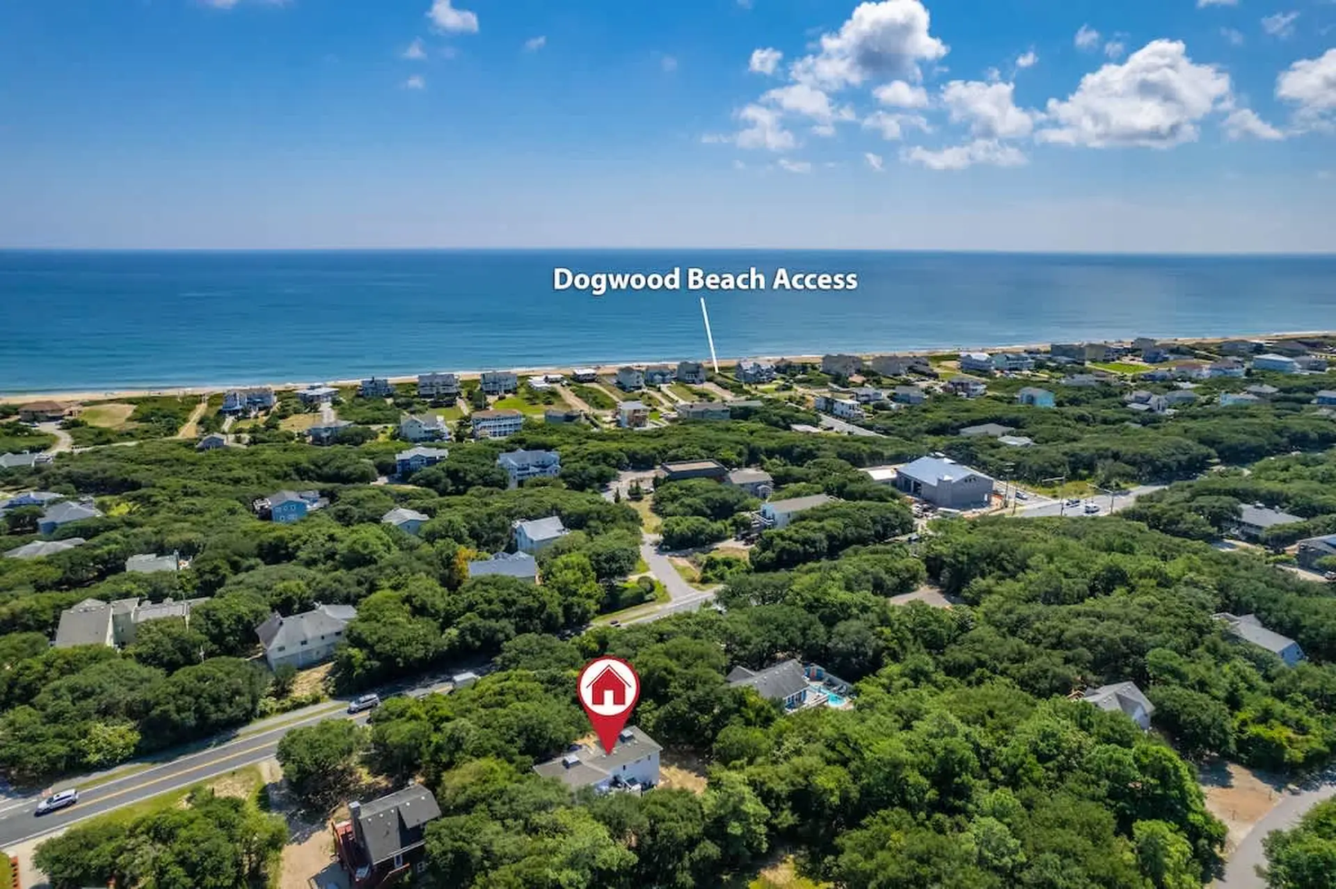 Dog Friendly, Hot Tub, Walk to Beach!