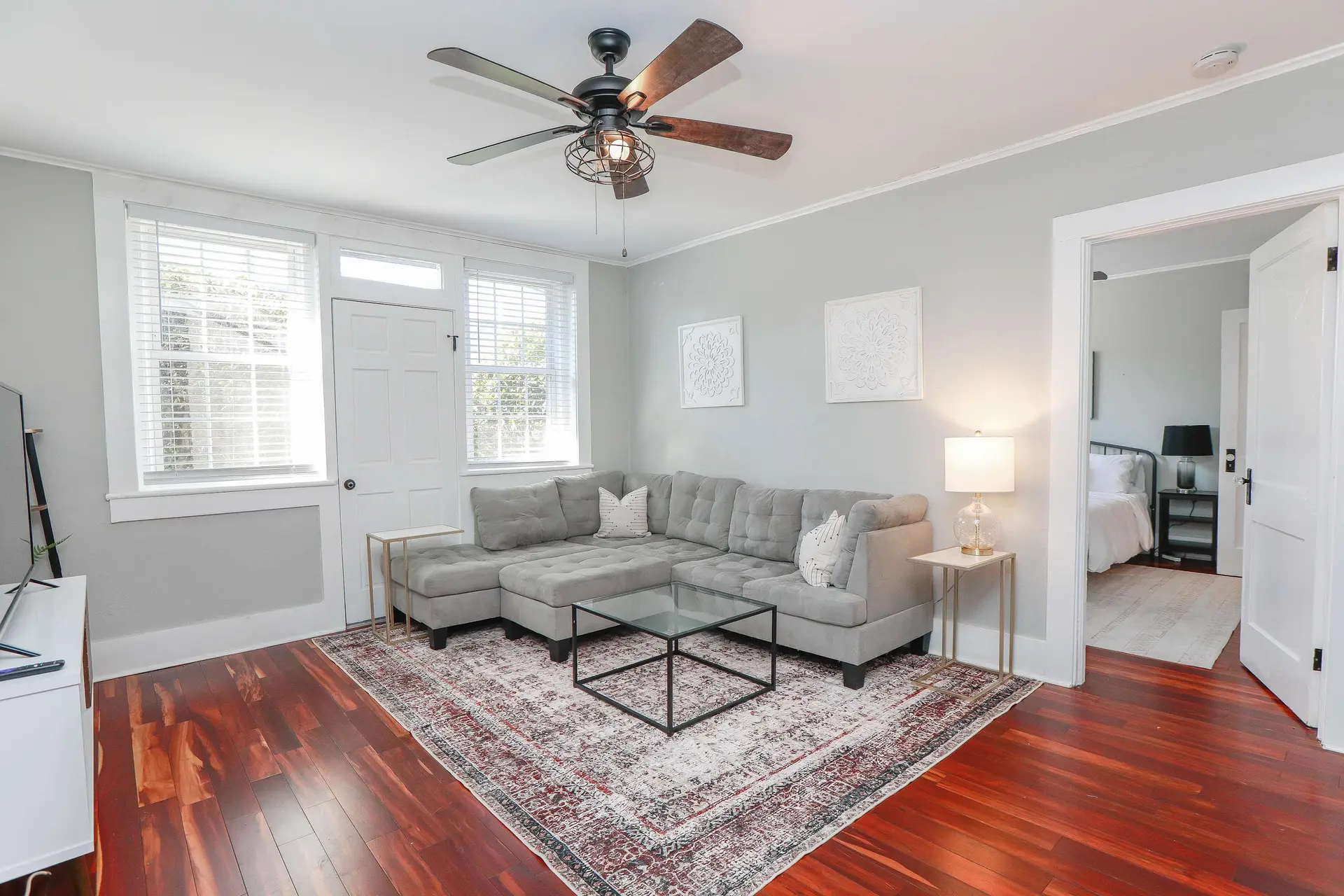 Sojourn's Spacious Apartment in Colley Manor