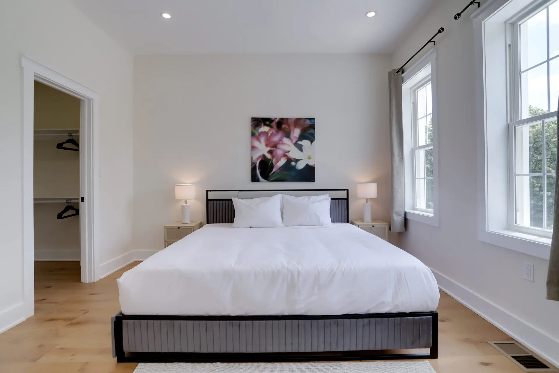 Sojourn Capitol Hill Light, Airy with Rooftop Deck