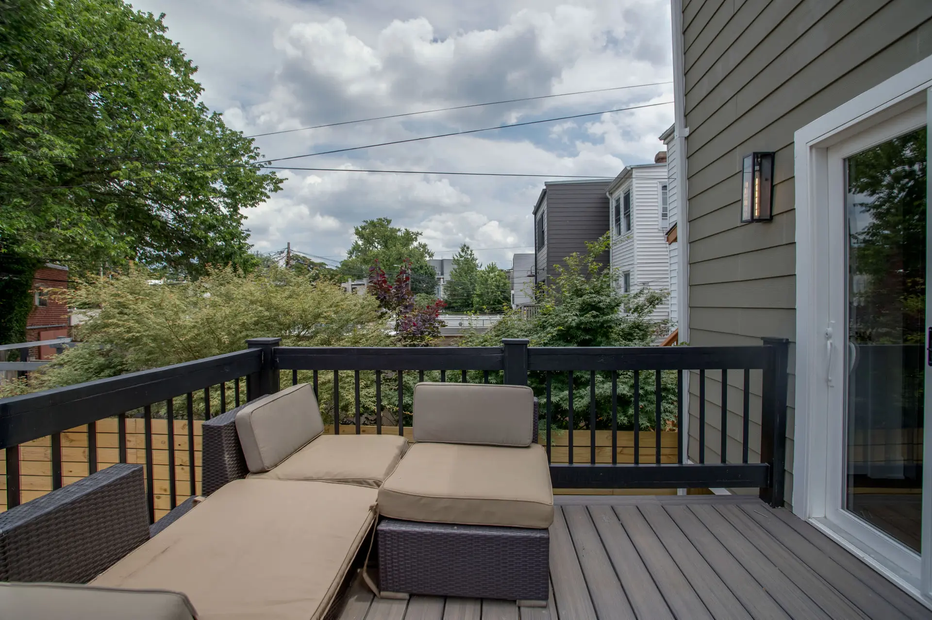 Sojourn Capitol Hill Light, Airy with Rooftop Deck